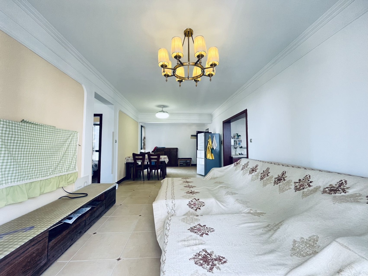 绿地海长流三期  2室2厅1卫    128.0万 绿地海长流三期  2室2厅1卫    128.0万客厅