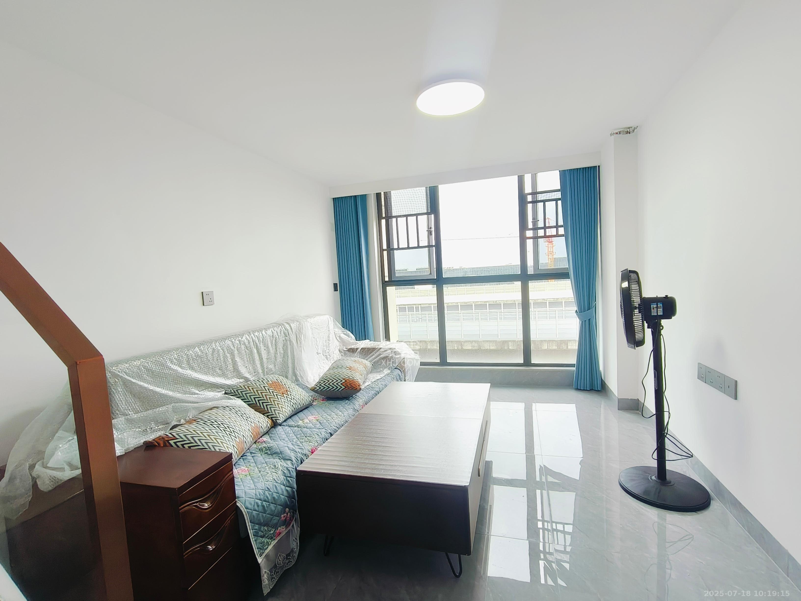 新长海D1站 1室0厅0卫 1600.0元/月 新长海D1站 1室0厅0卫 1600.0元/月室内图