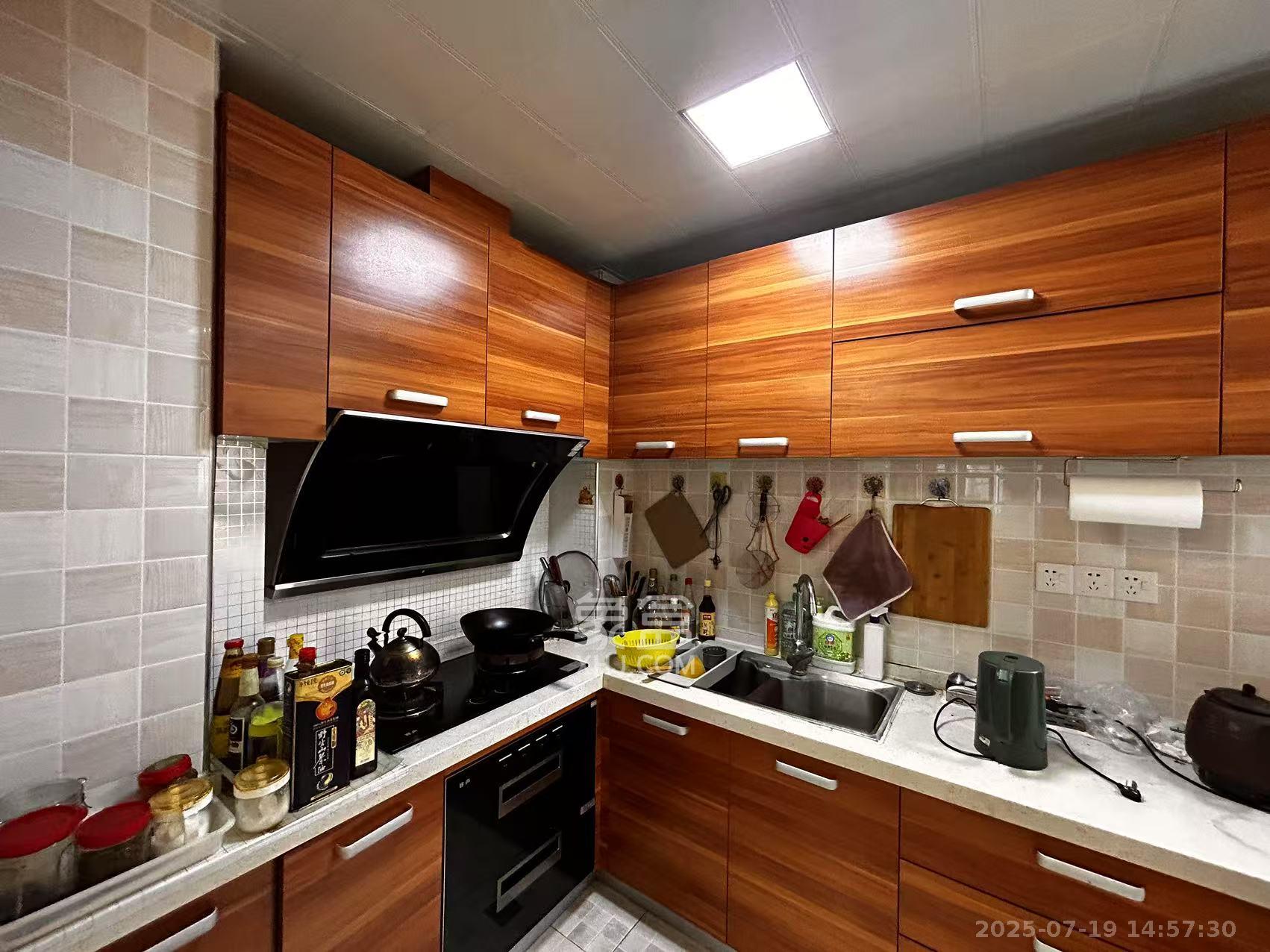 兴威帕克水岸 2室1厅2卫 2800.0元/月 兴威帕克水岸 2室1厅2卫 2800.0元/月室内图