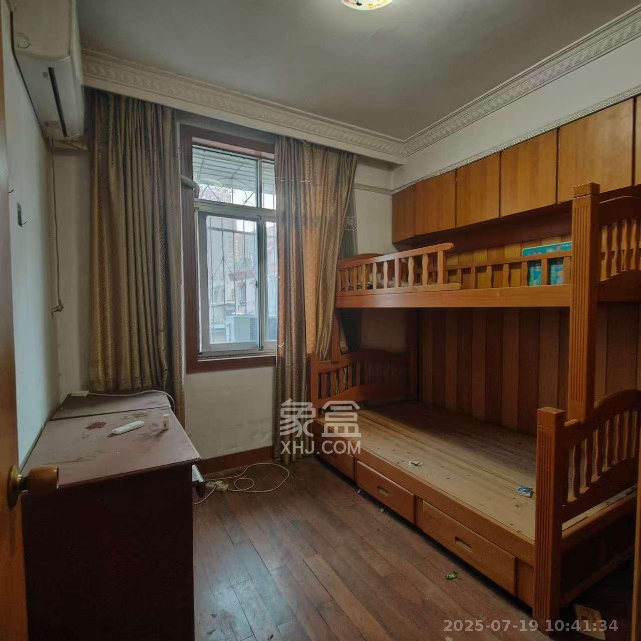 湘春路建行宿舍(佘家塘巷7号) 3室2厅2卫 2500.0元/月 湘春路建行宿舍(佘家塘巷7号) 3室2厅2卫 2500.0元/月室内图