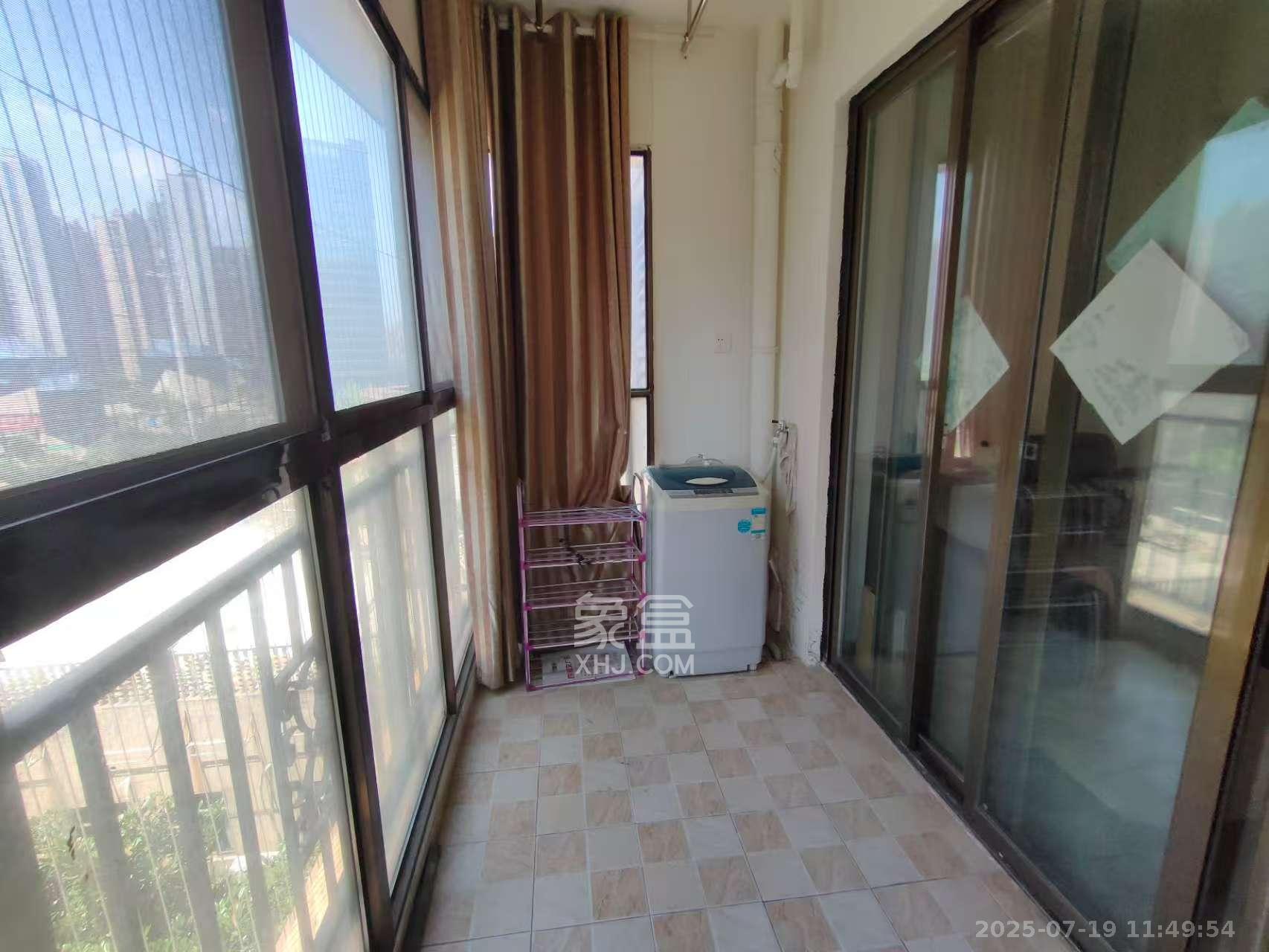 江山帝景雅典  3室1厅1卫    1800.0元/月 江山帝景雅典  3室1厅1卫    1800.0元/月室内图