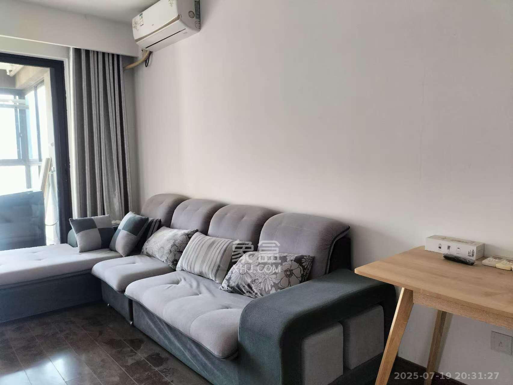 万科里梅溪郡 3室2厅2卫 3300.0元/月 万科里梅溪郡 3室2厅2卫 3300.0元/月室内图