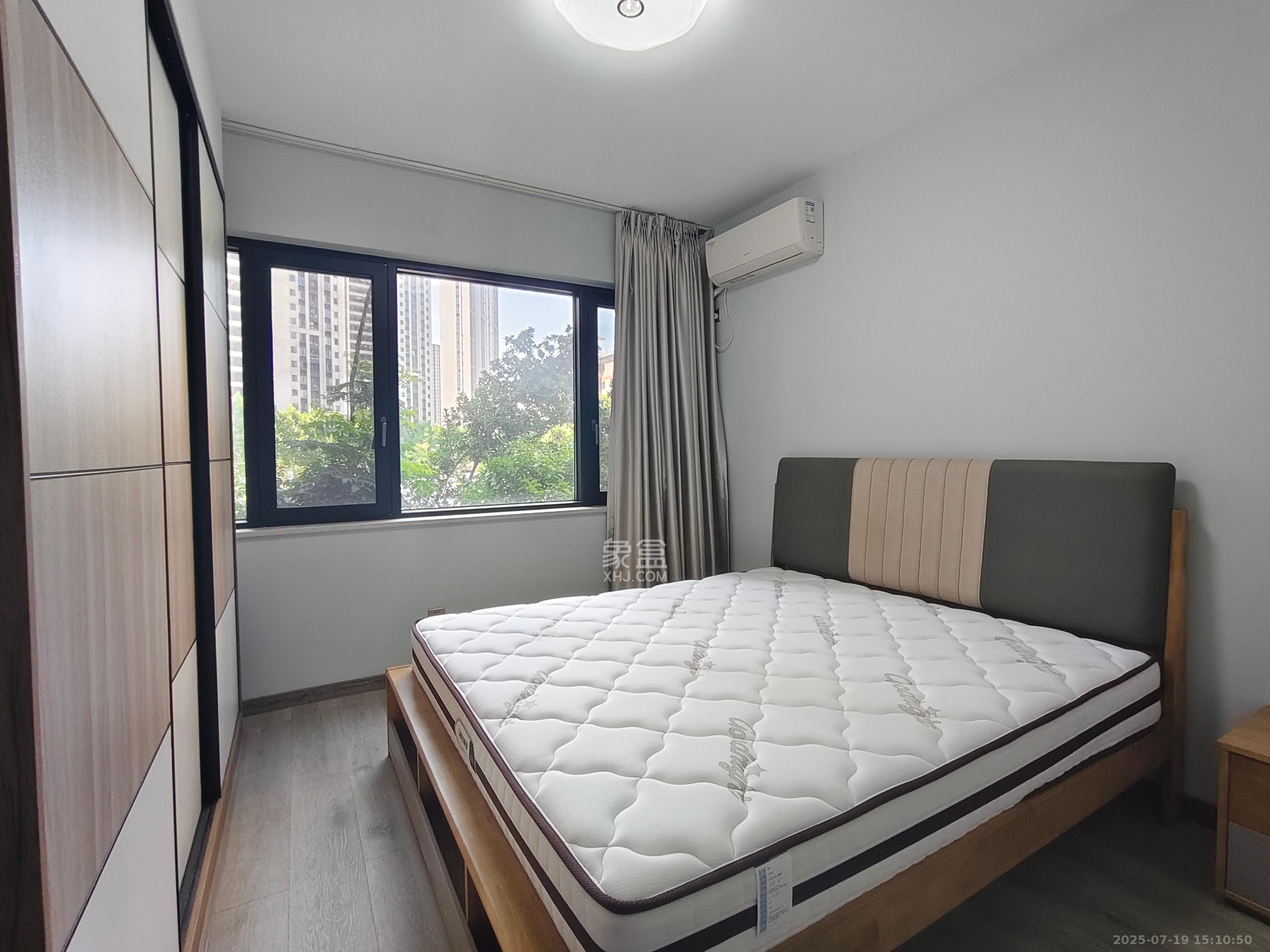 江山帝景雅典  3室2厅2卫   2500.00元/月室内图