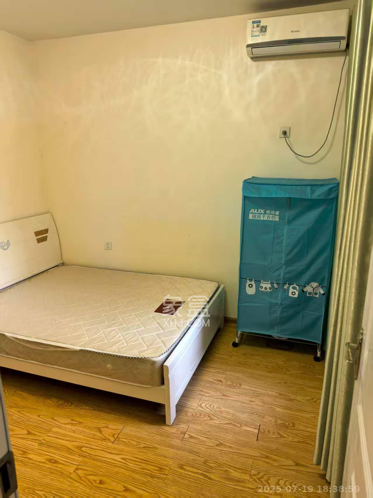 金茂梅溪湖 3室2厅1卫 2500.0元/月 金茂梅溪湖 3室2厅1卫 2500.0元/月室内图