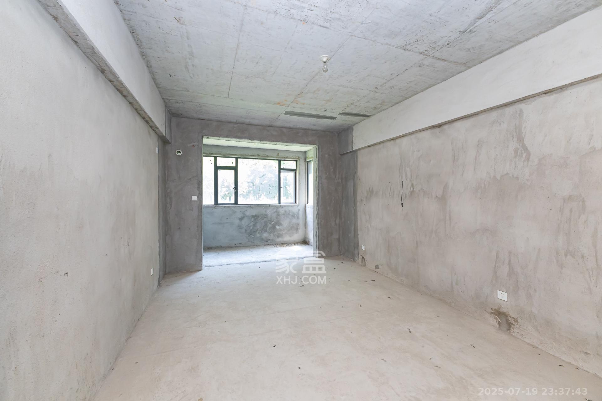 金湘苑(星澜之悦) 4室2厅1卫 136.8万 金湘苑(星澜之悦) 4室2厅1卫 136.8万卧室