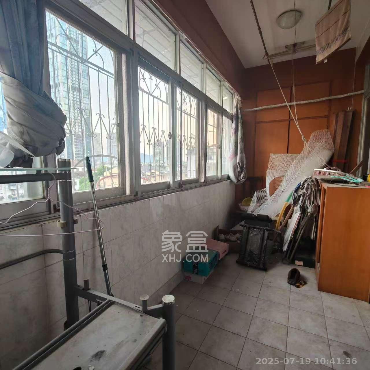 湘春路建行宿舍(佘家塘巷7号) 3室2厅2卫 2500.0元/月 湘春路建行宿舍(佘家塘巷7号) 3室2厅2卫 2500.0元/月室内图