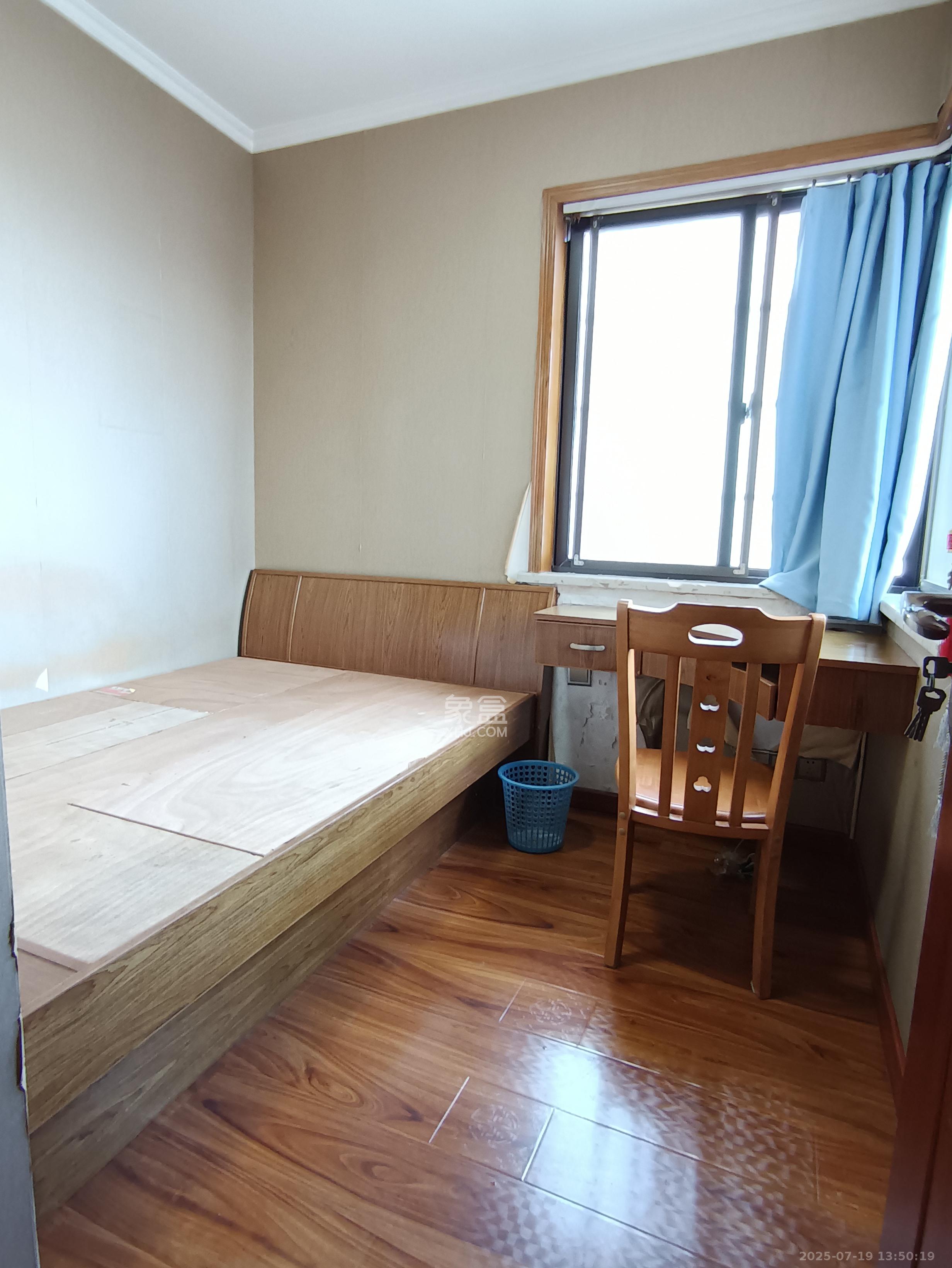 晨兴家园  2室1厅1卫   2400.00元/月室内图