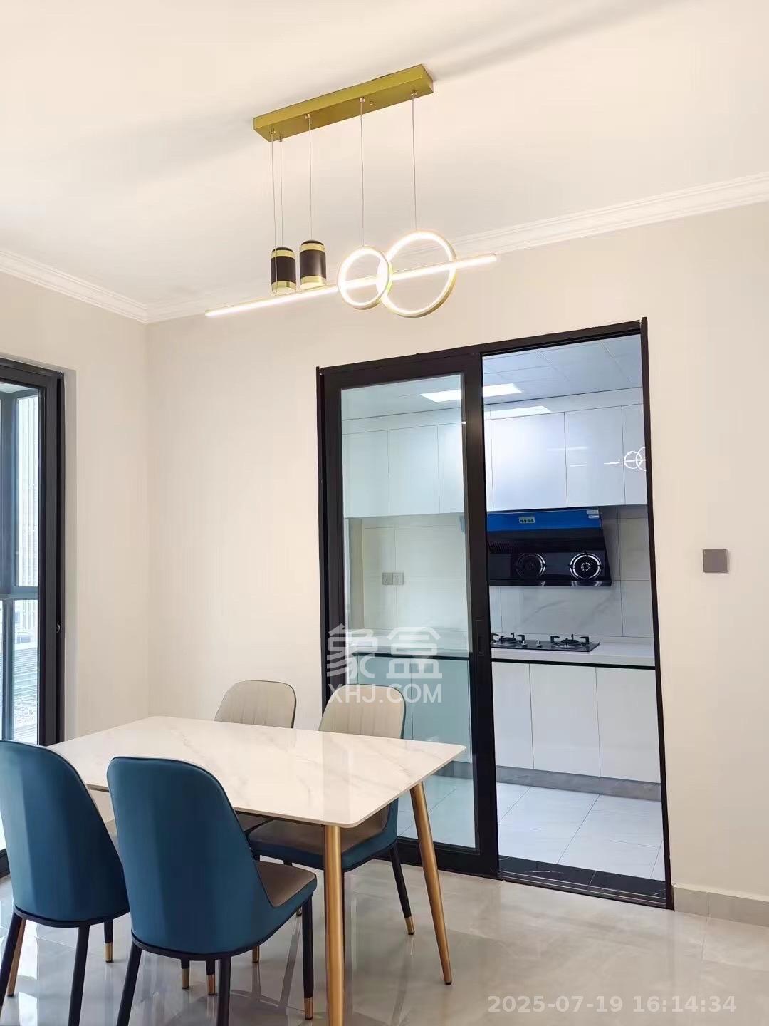 天翼花园(中国电信单位房) 4室2厅1卫 4500.0元/月 天翼花园(中国电信单位房) 4室2厅1卫 4500.0元/月室内图