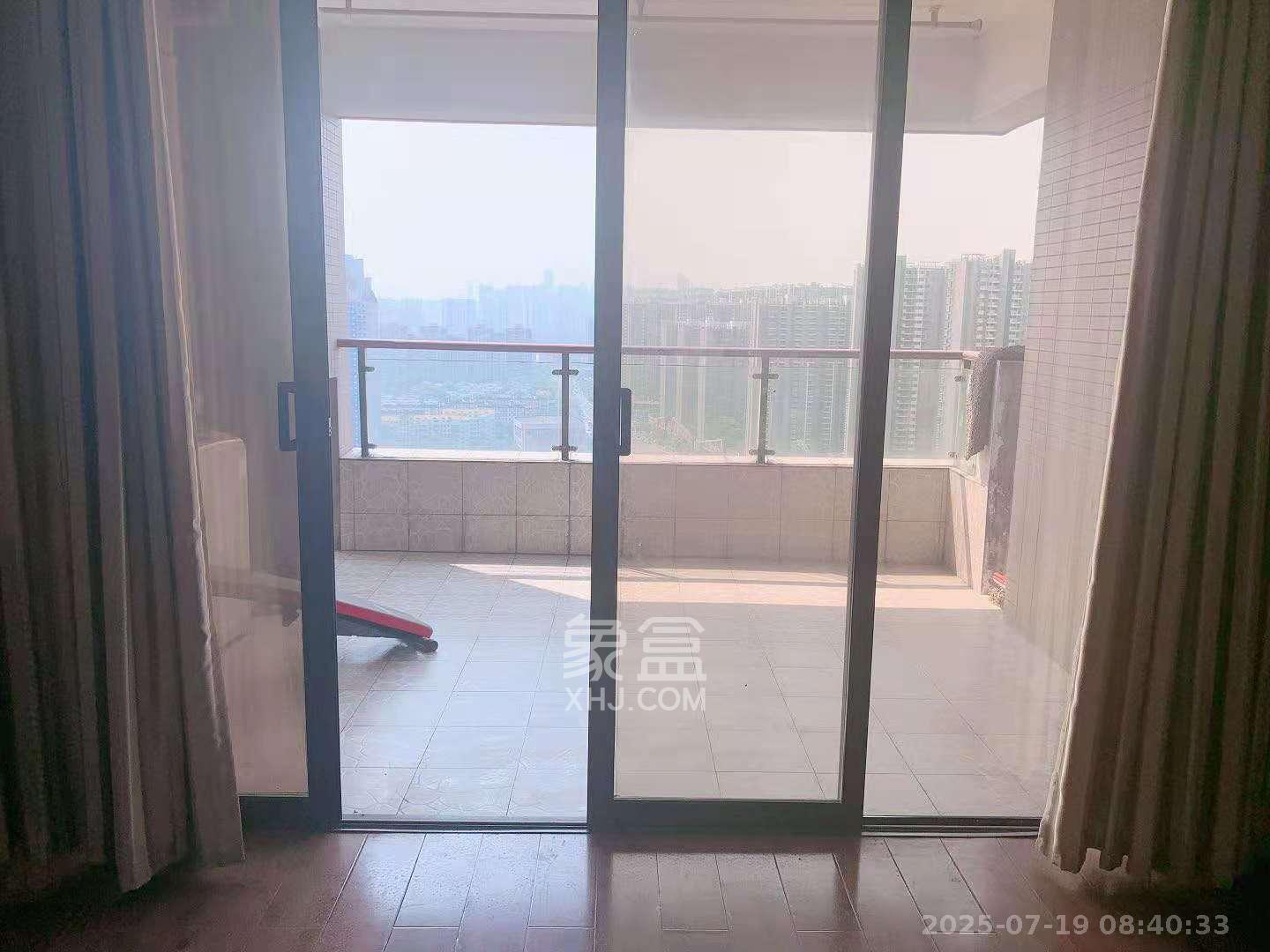 双湾国际（湘江御景花园）  3室2厅2卫    2300.0元/月室内图