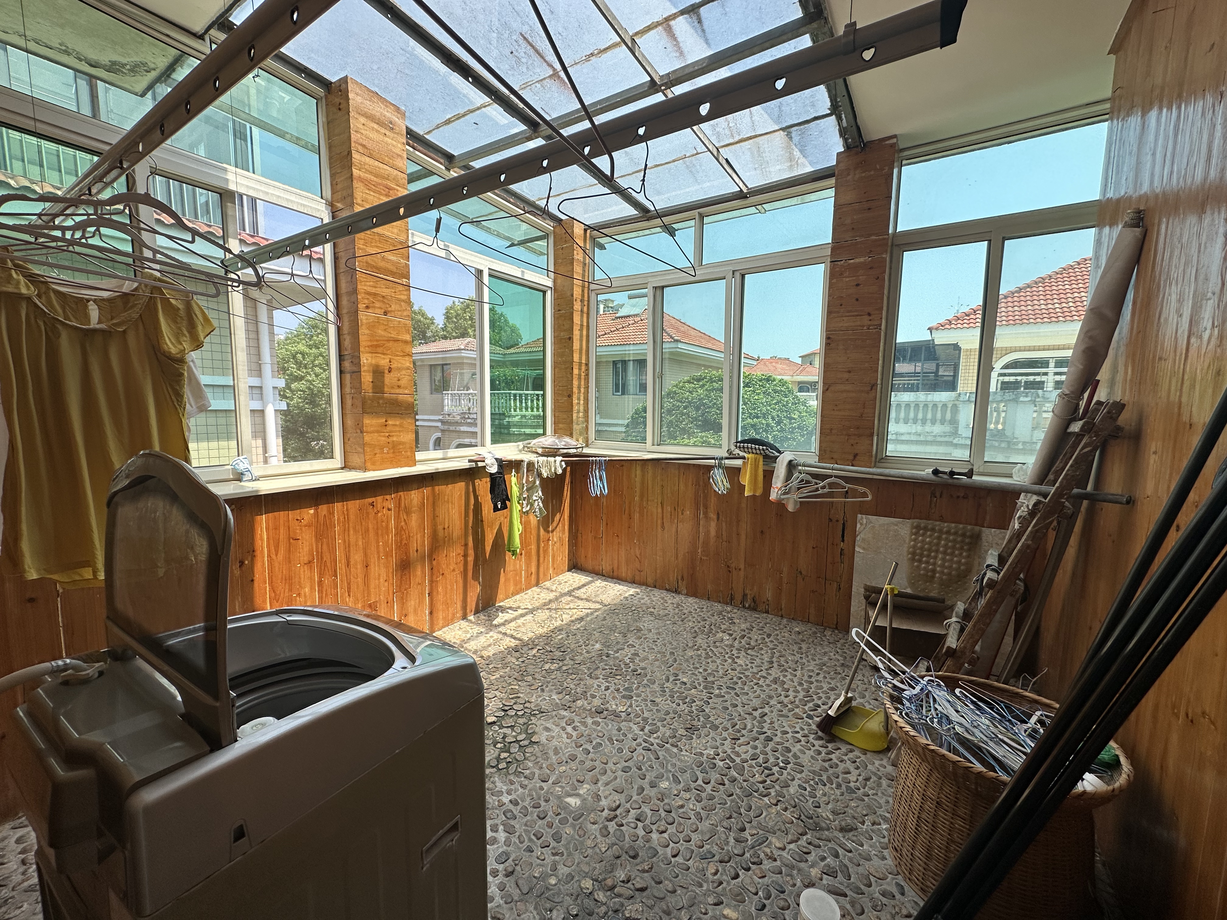 珠江花园  5室2厅3卫    268.0万 珠江花园  5室2厅3卫    268.0万室内图