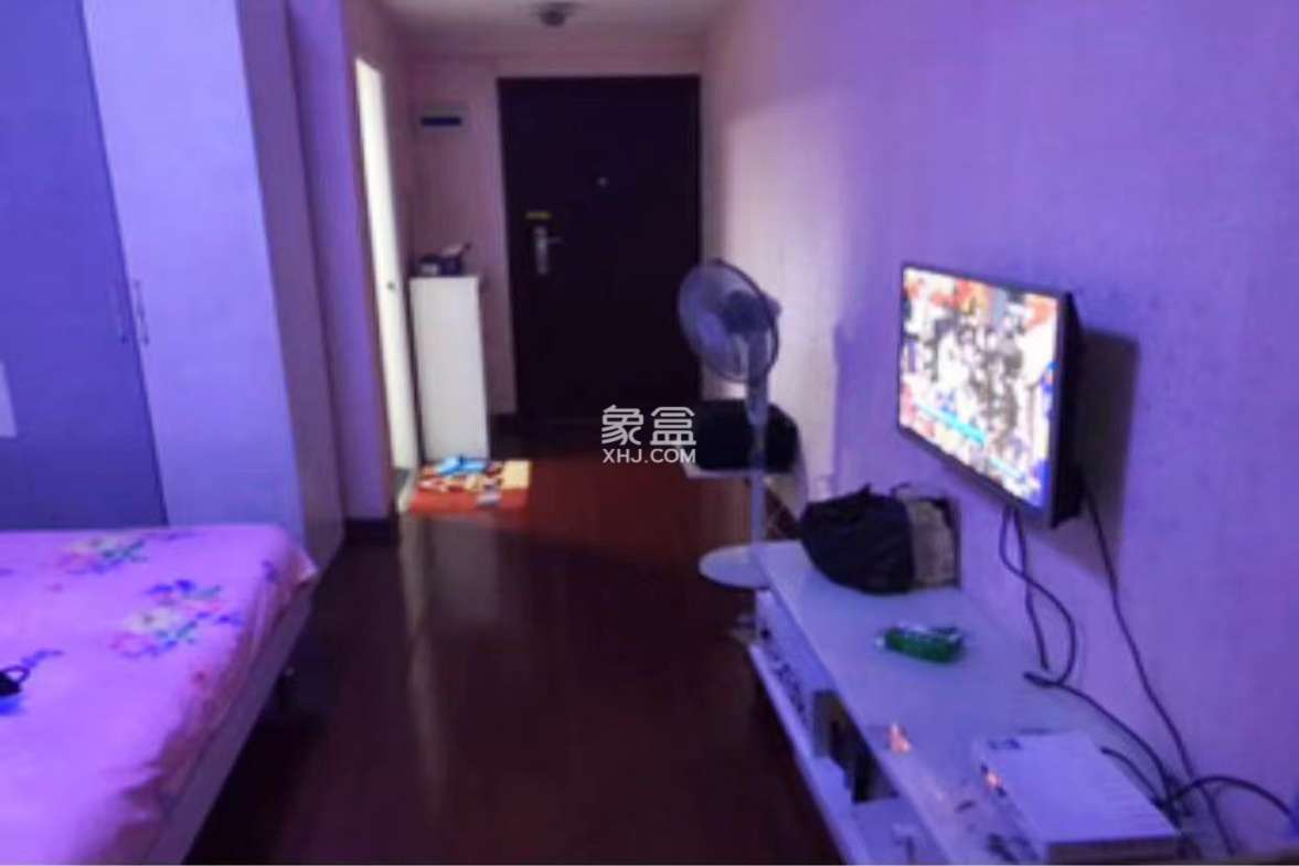 龙泰熙城 1室1厅1卫 650.0元/月 龙泰熙城 1室1厅1卫 650.0元/月室内图