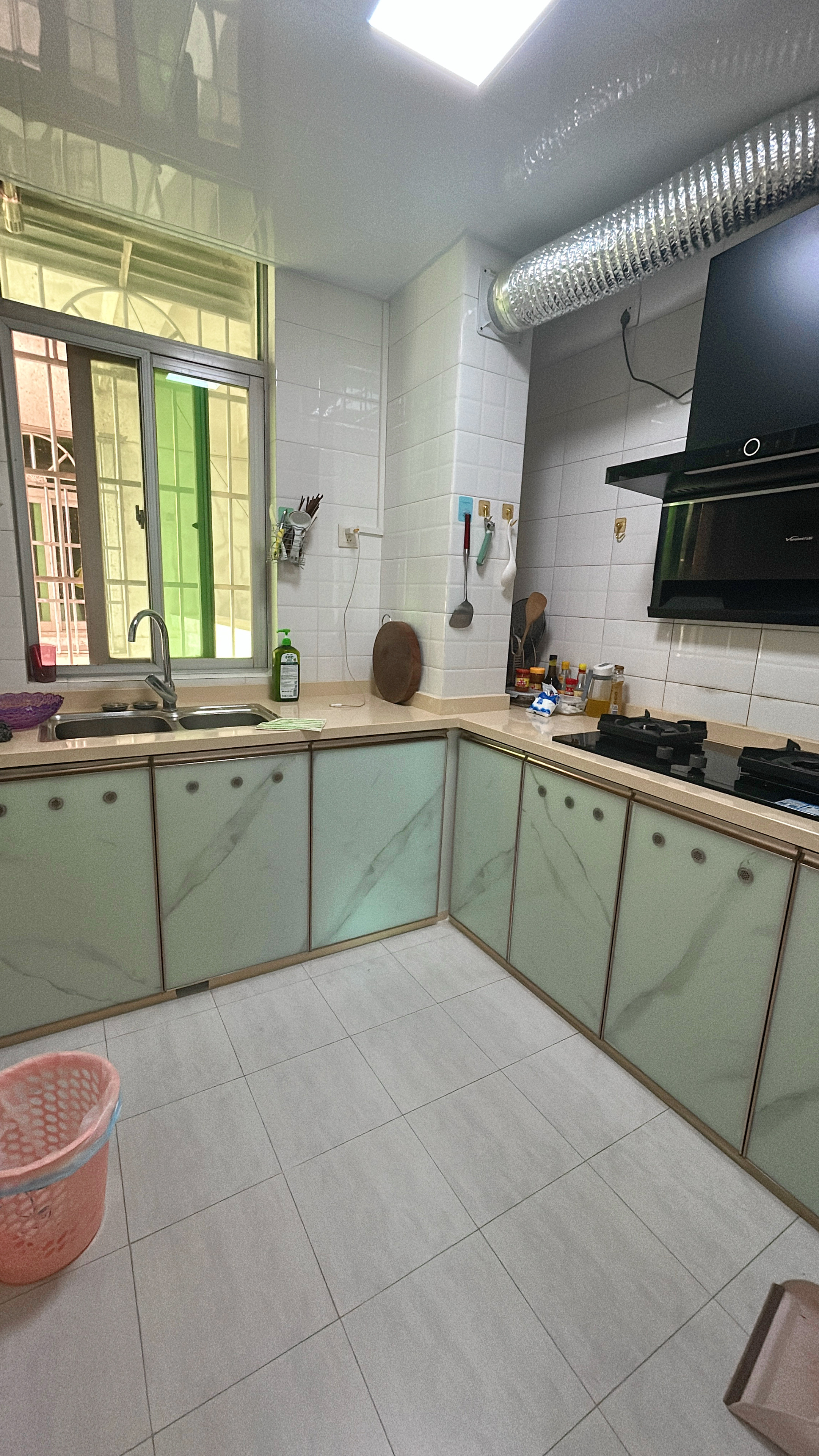 红星大厦 2室2厅2卫 2100.0元/月 红星大厦 2室2厅2卫 2100.0元/月室内图