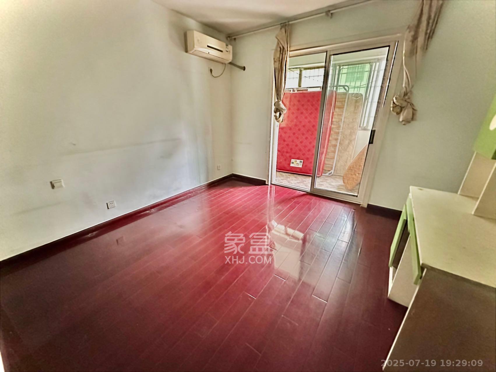 金星景园  4室2厅2卫    2600.0元/月 金星景园  4室2厅2卫    2600.0元/月室内图