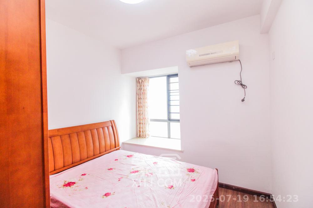 上海城小区  4室2厅2卫    2600.0元/月室内图