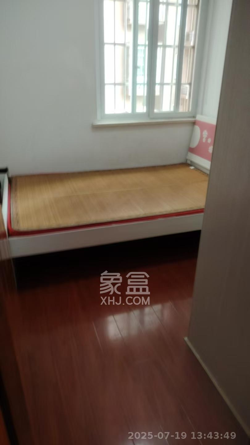泊林晶城  1室0厅0卫    2000.0元/月室内图