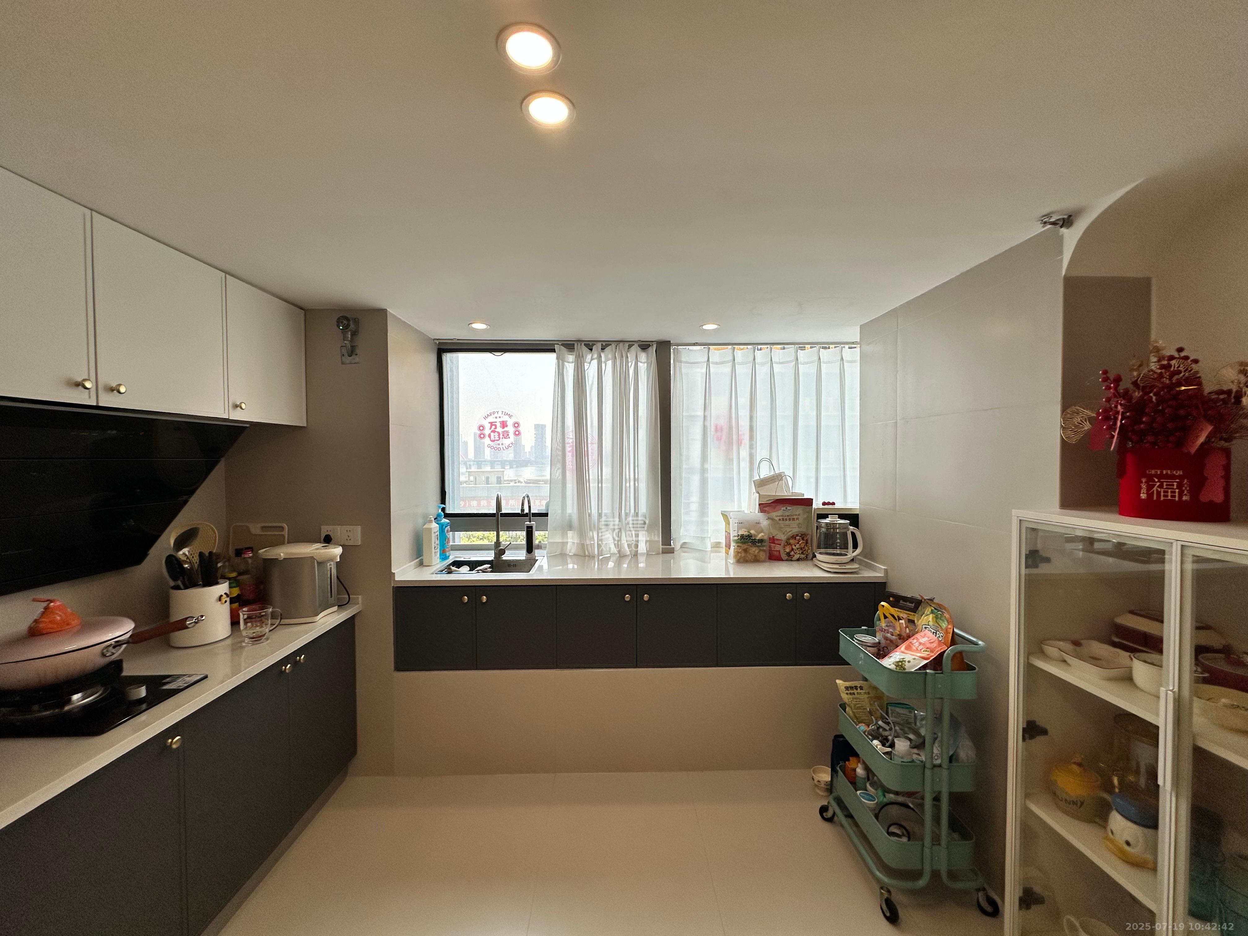 复地滨江金融中心 2室1厅1卫 3280.0元/月 复地滨江金融中心 2室1厅1卫 3280.0元/月室内图