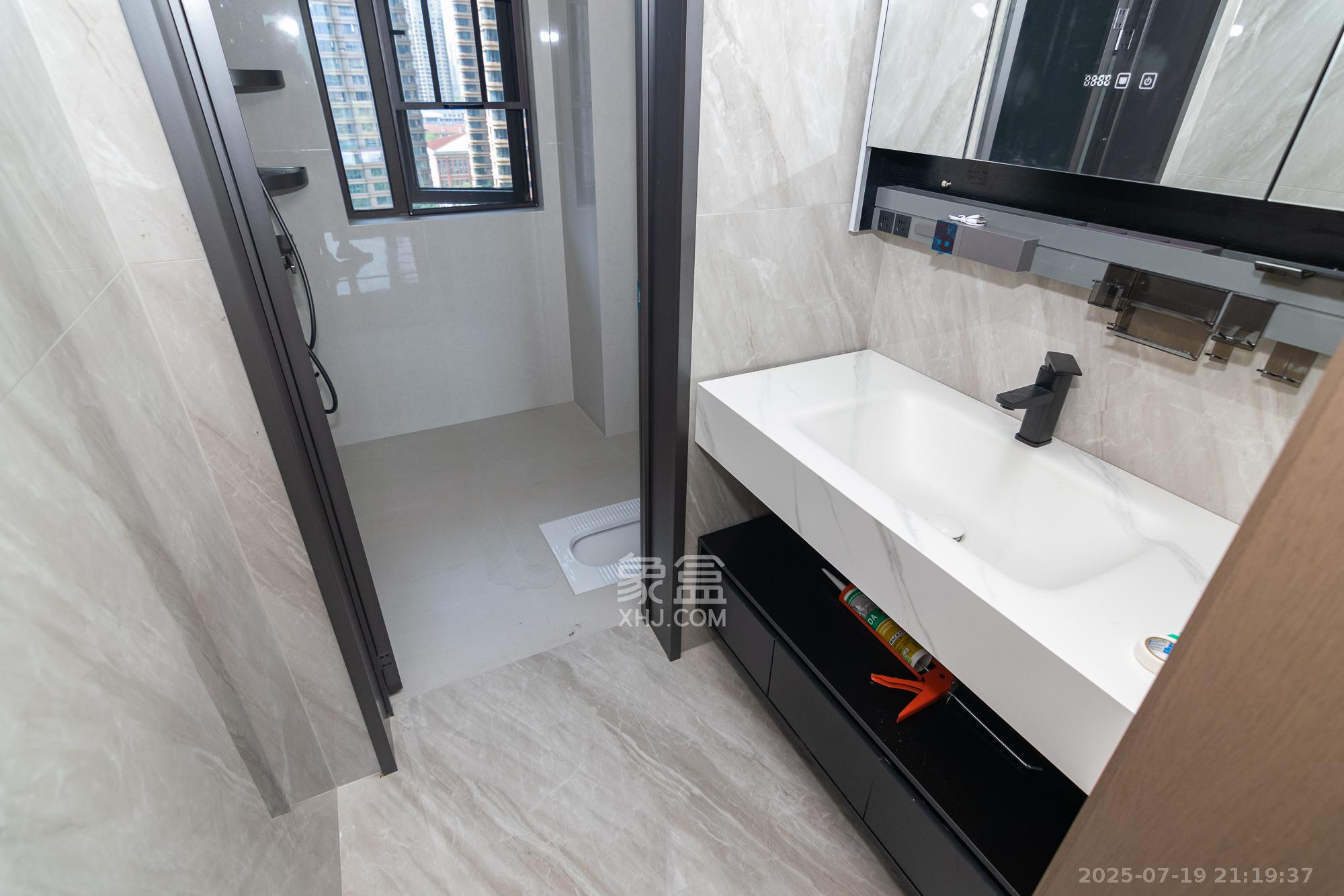 润和美郡(润和紫郡五期)  4室2厅2卫    135.0万 润和美郡(润和紫郡五期)  4室2厅2卫    135.0万卫生间