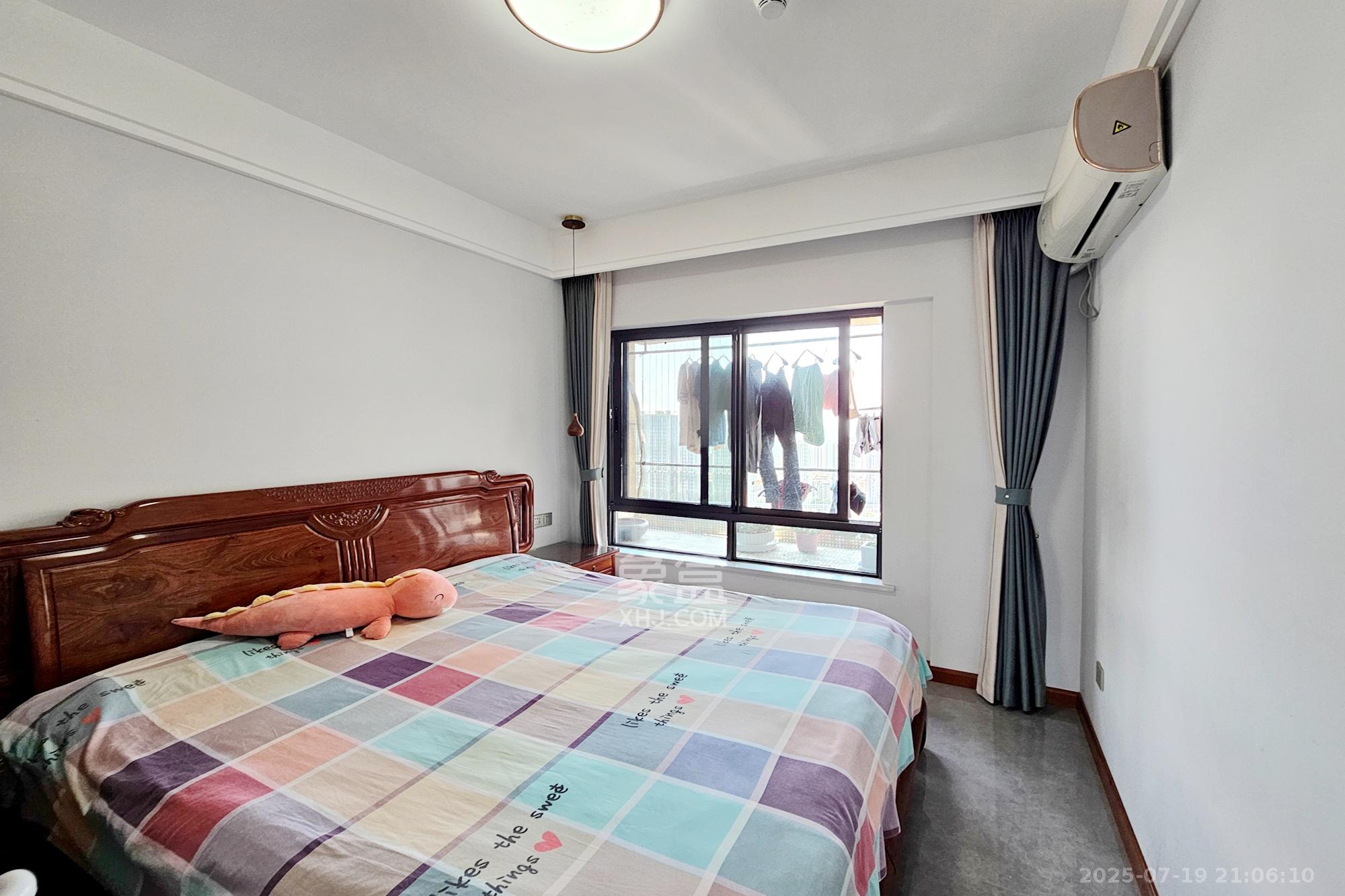 阳光城尚东湾凌云府 4室2厅2卫 160.0万 阳光城尚东湾凌云府 4室2厅2卫 160.0万卧室