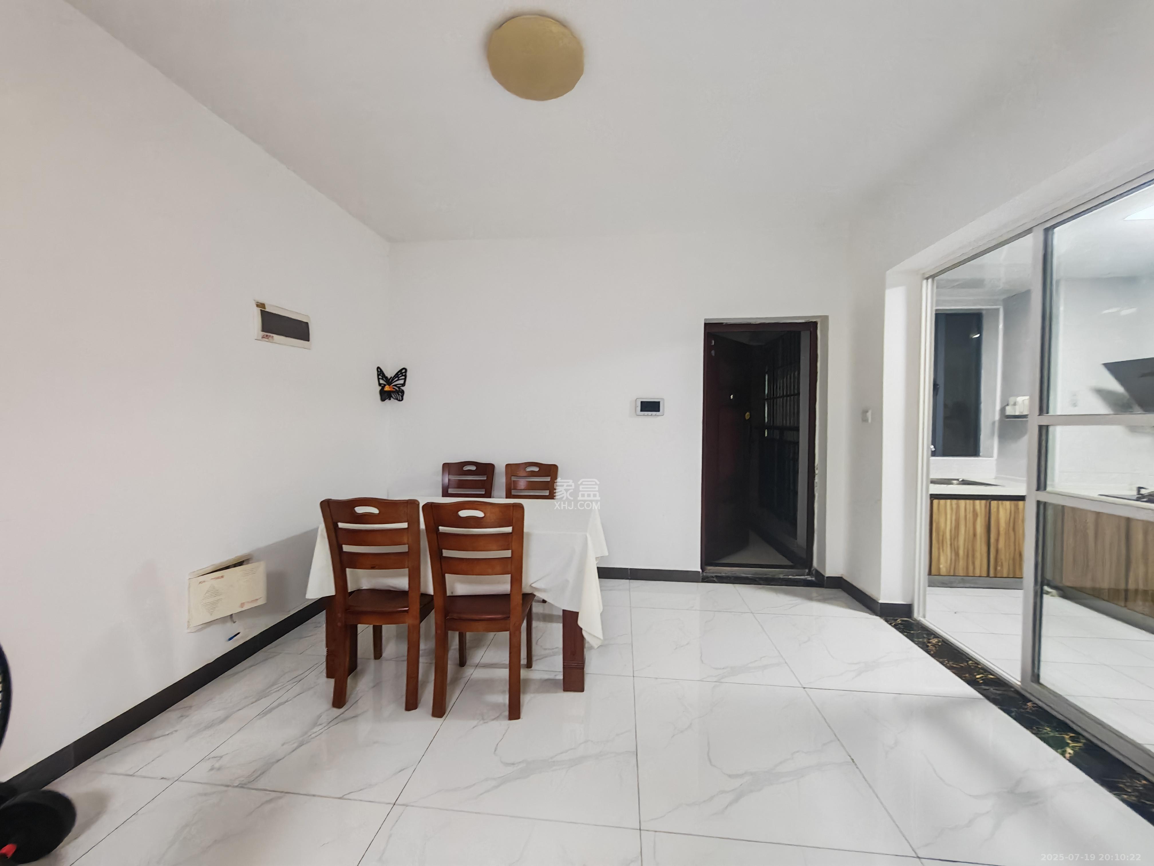 东业上城嘉苑(晟悦国际)  3室2厅1卫    1800.0元/月 东业上城嘉苑(晟悦国际)  3室2厅1卫    1800.0元/月室内图