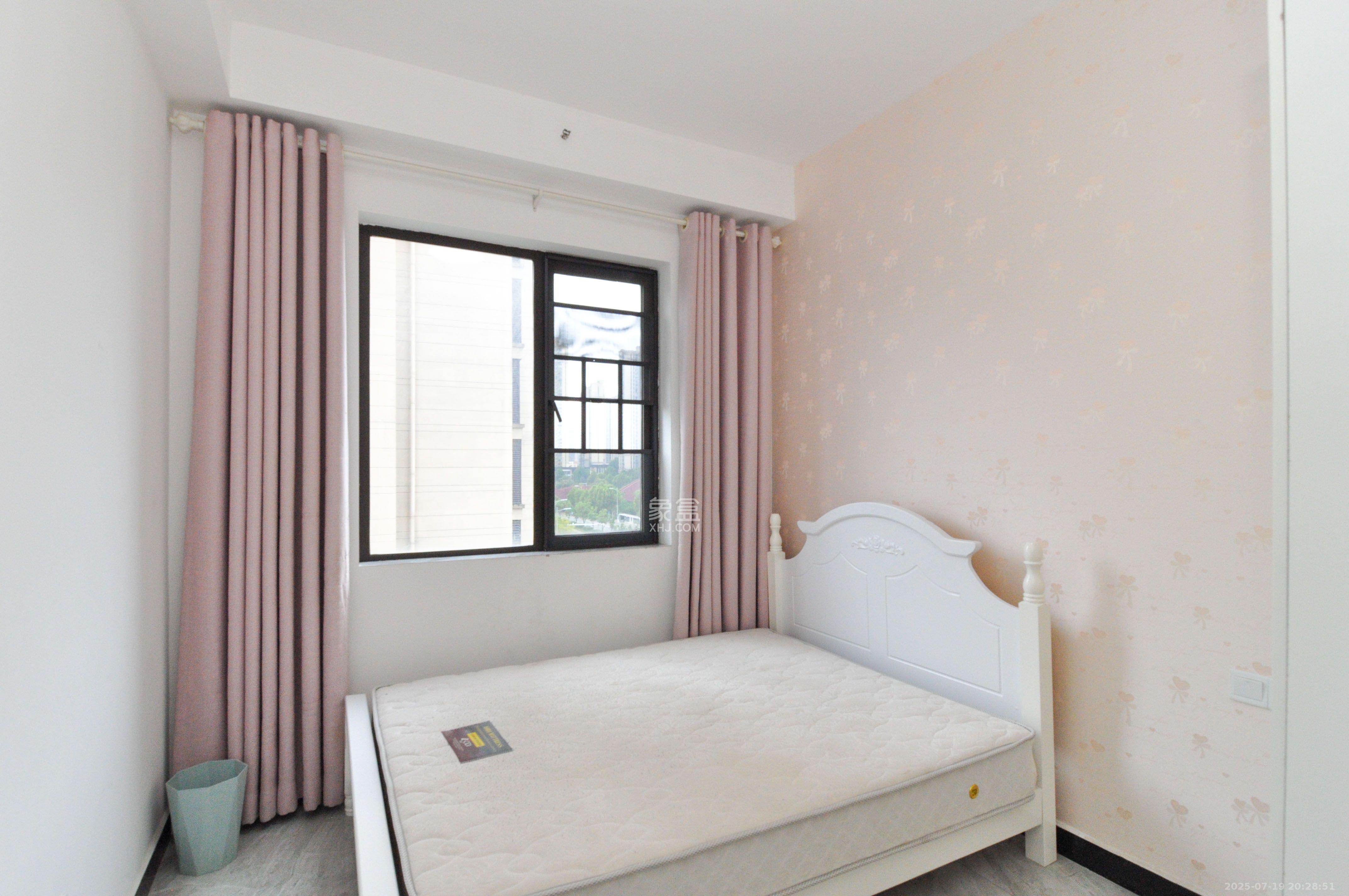 达美溪湖湾  5室2厅2卫    5000.0元/月室内图