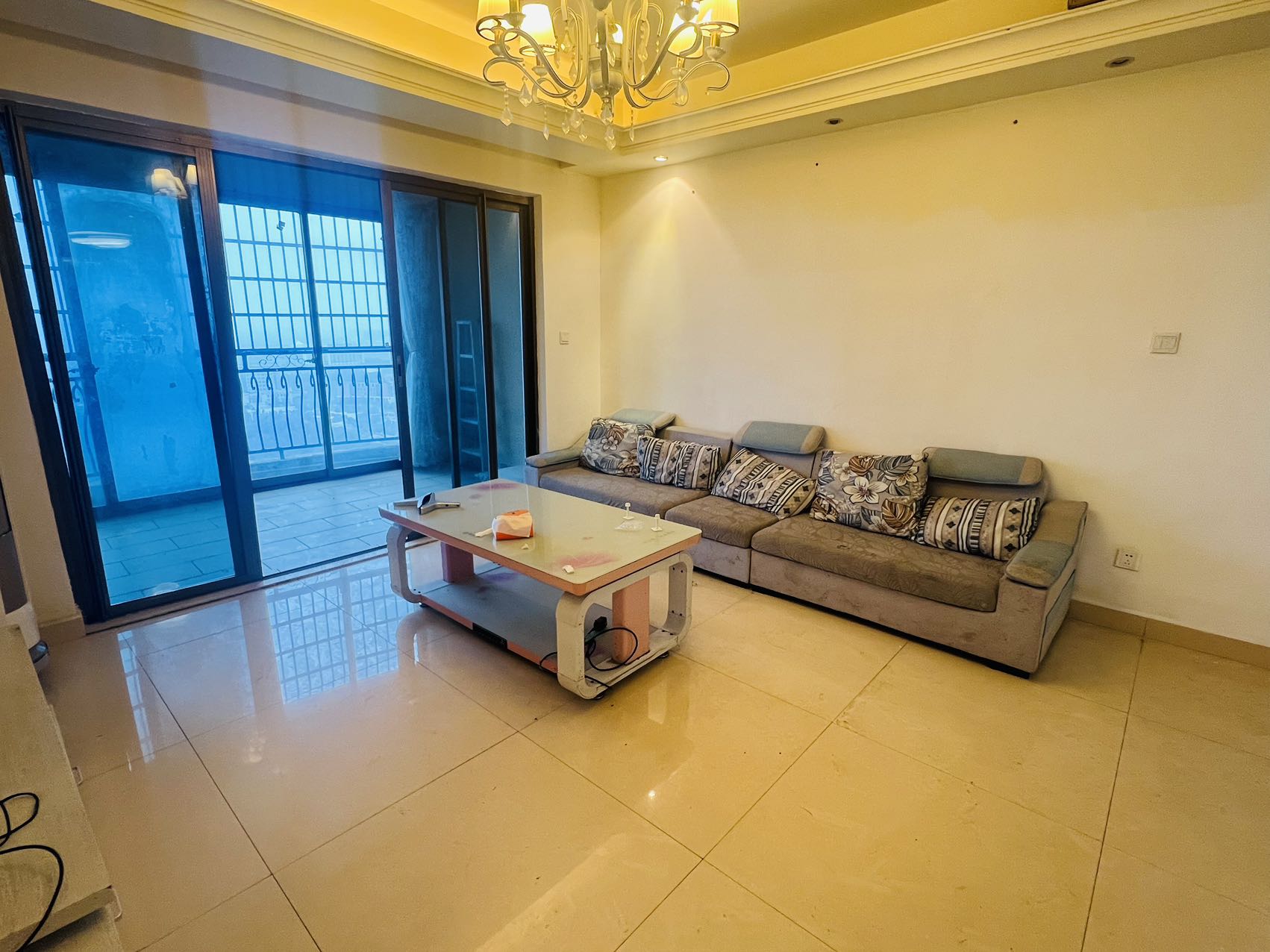 碧桂园 3室2厅2卫 1700.0元/月 碧桂园 3室2厅2卫 1700.0元/月室内图