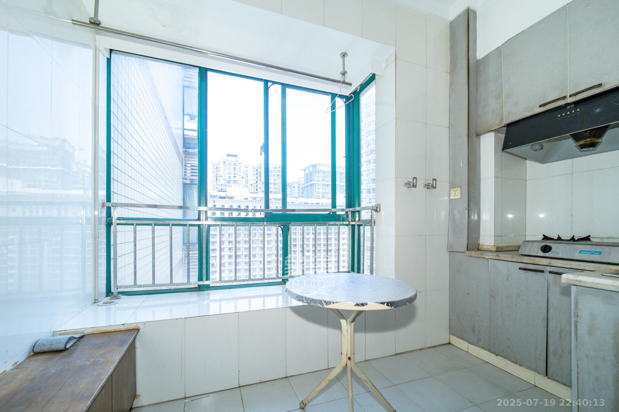 明城公寓 1室1厅1卫 18.8万 明城公寓 1室1厅1卫 18.8万厨房