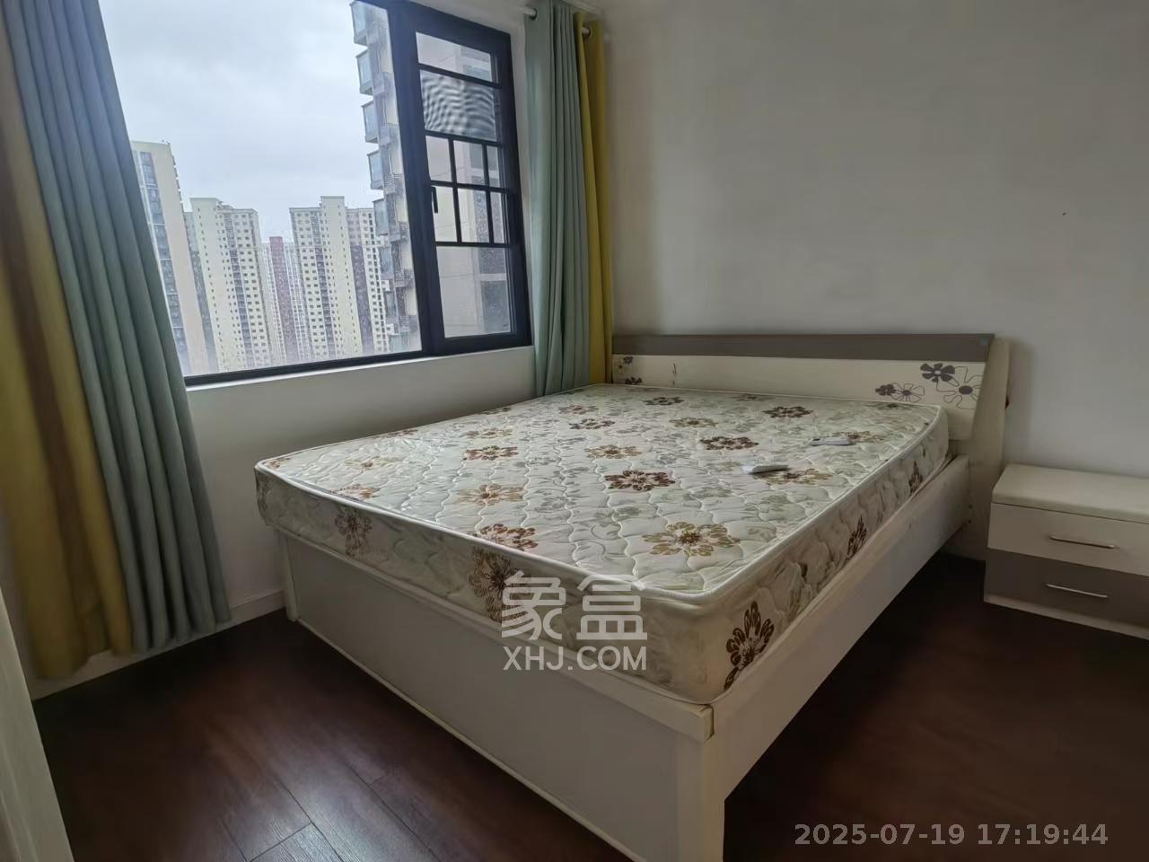 万科金域蓝湾  3室2厅2卫   2700.00元/月室内图