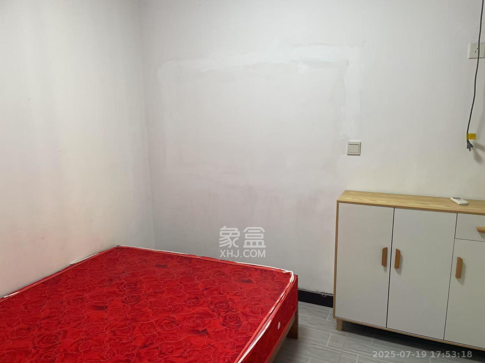 旭辉藏郡（藏郡、旭湘华府)  3室2厅1卫   2200.00元/月室内图