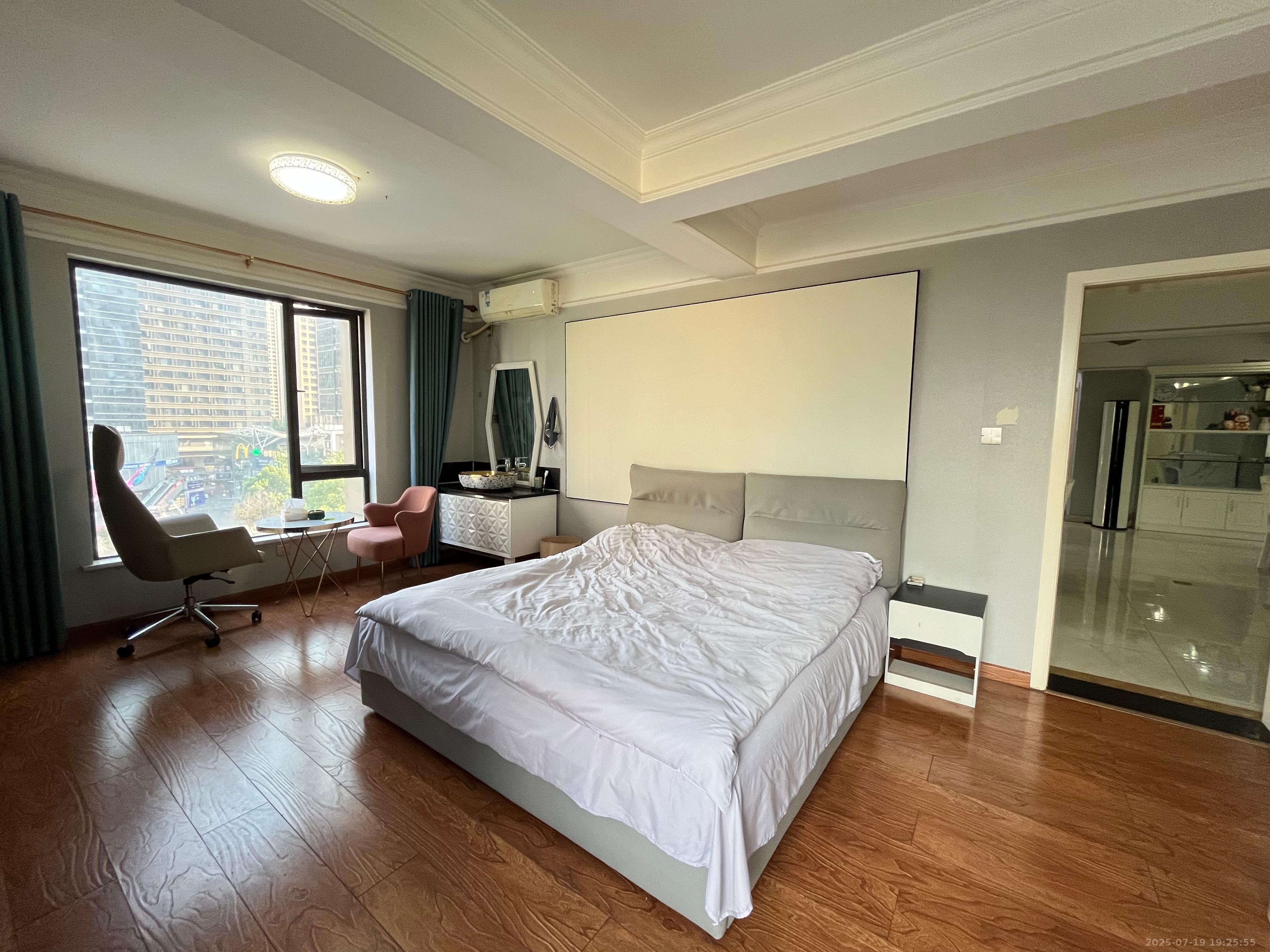 协信星澜汇 6室2厅2卫 5500.0元/月 协信星澜汇 6室2厅2卫 5500.0元/月室内图