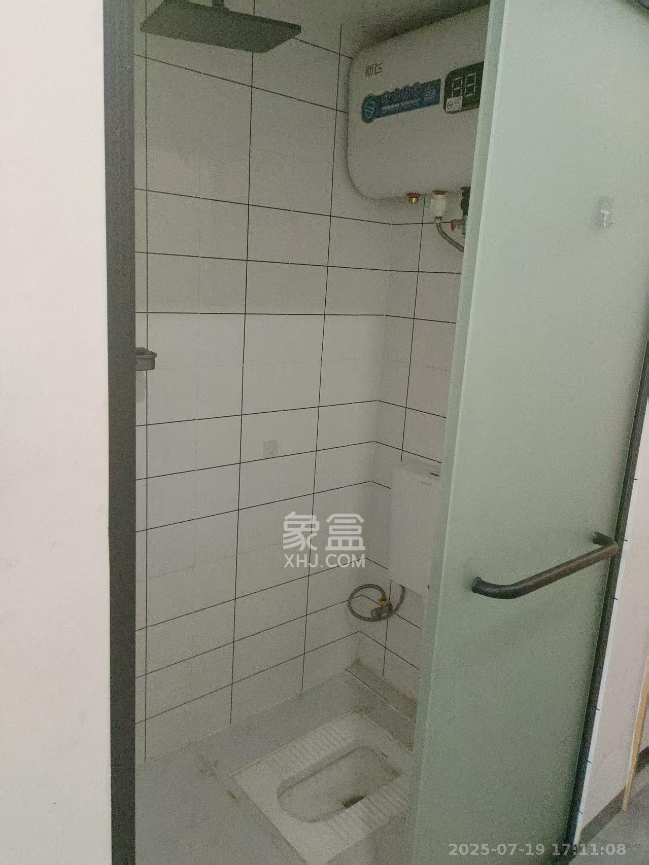 保利香槟国际  1室1厅1卫   1100.00元/月室内图