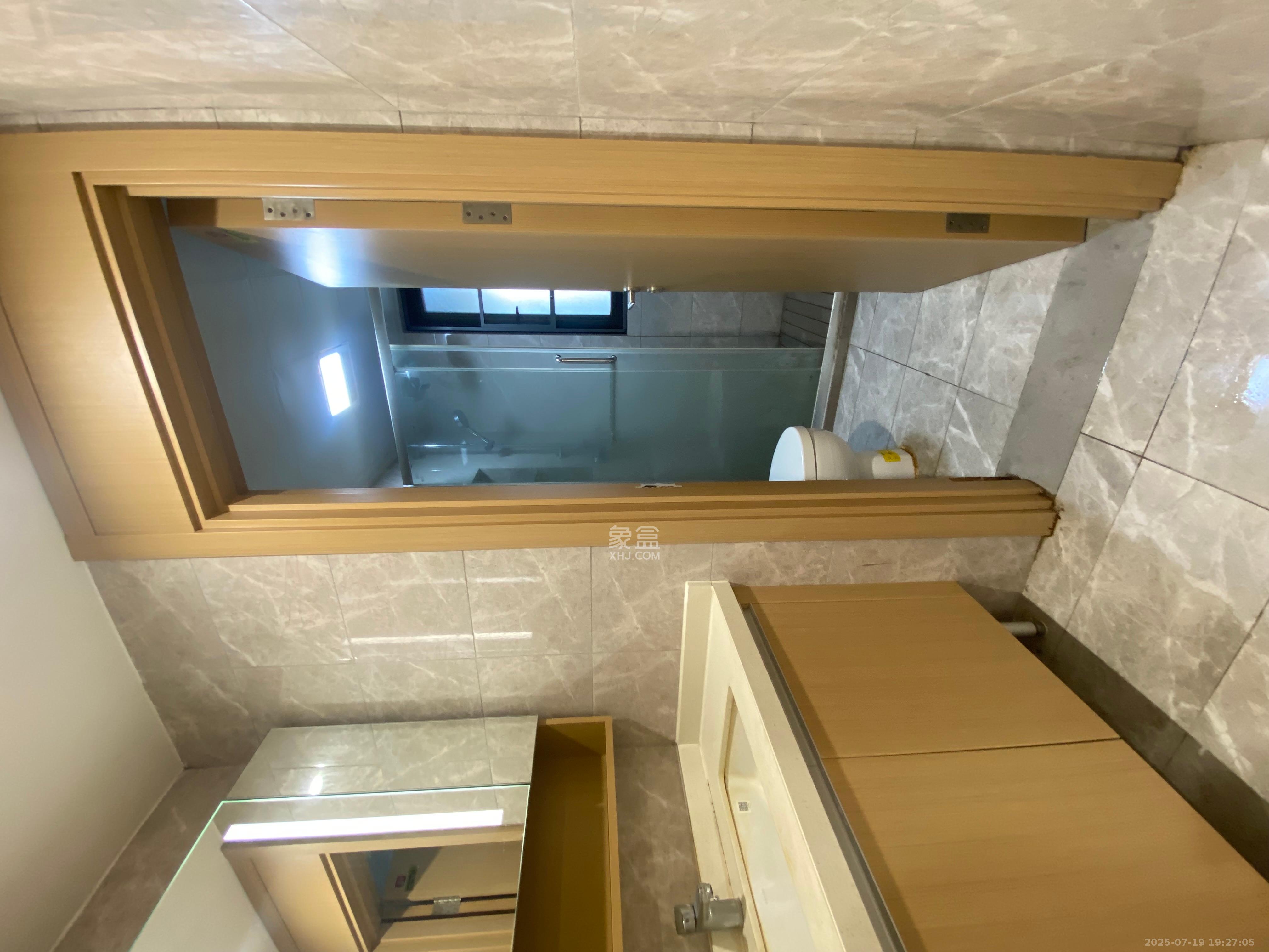 旭辉雨花郡  3室2厅2卫   3800.00元/月室内图