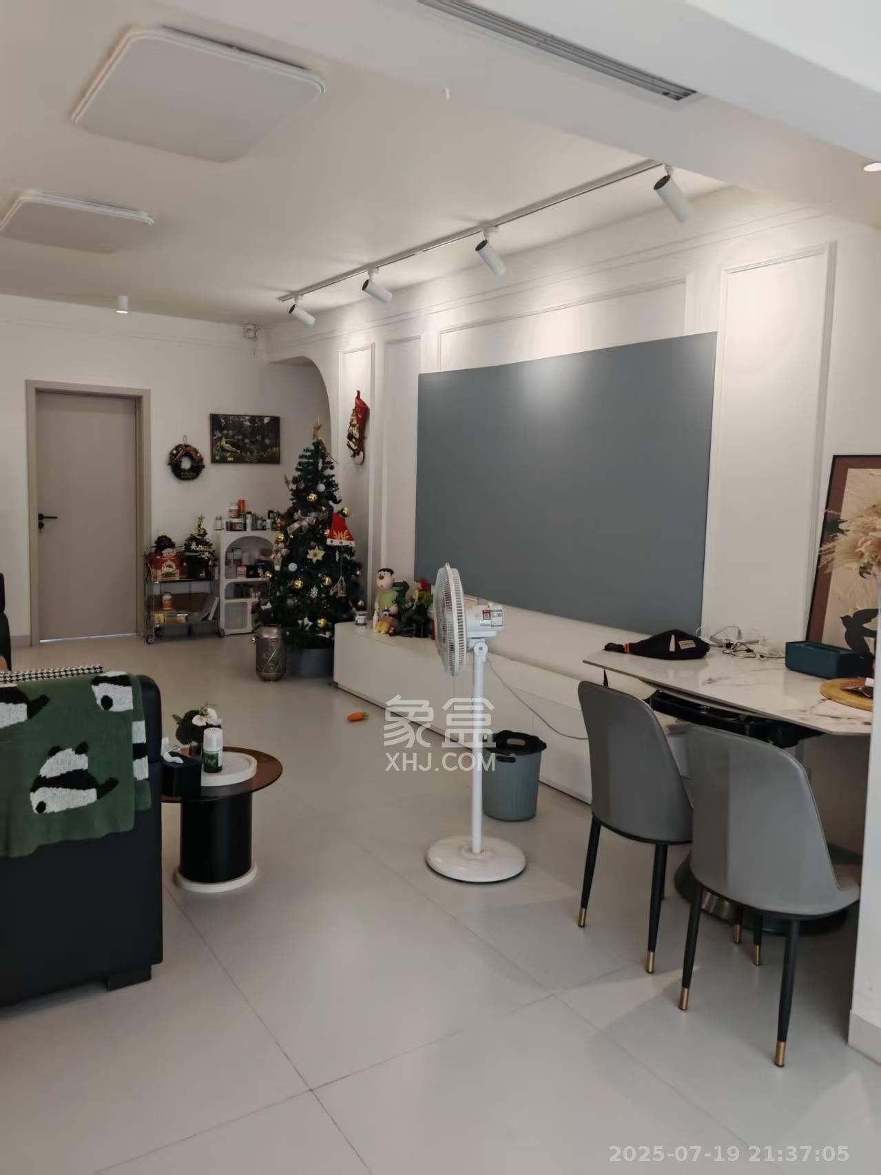 谷峰安置小区（惟德园）  4室2厅2卫   3900.00元/月室内图