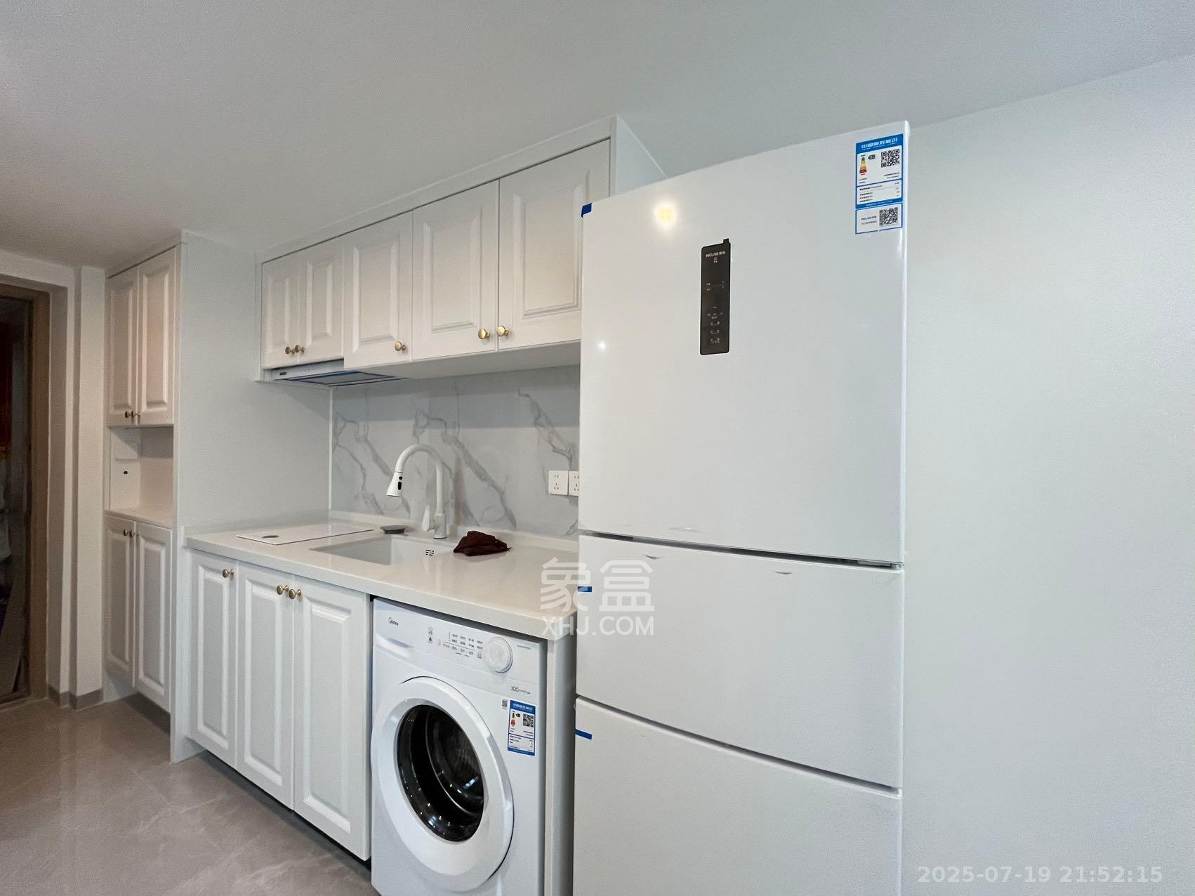 卓越江岸 1室0厅0卫 2600.0元/月 卓越江岸 1室0厅0卫 2600.0元/月室内图