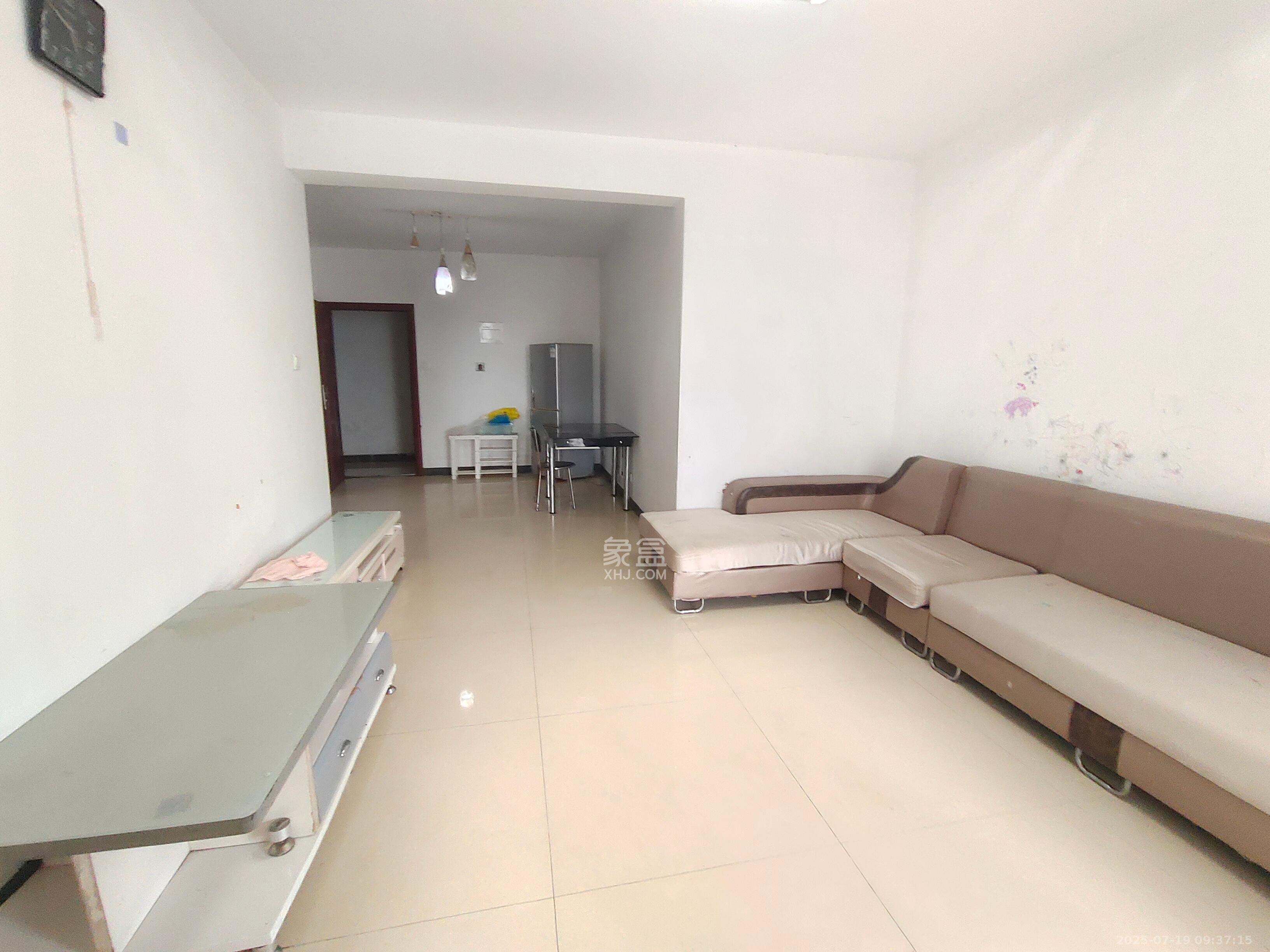 长房时代城 2室2厅1卫 2400.0元/月 长房时代城 2室2厅1卫 2400.0元/月室内图