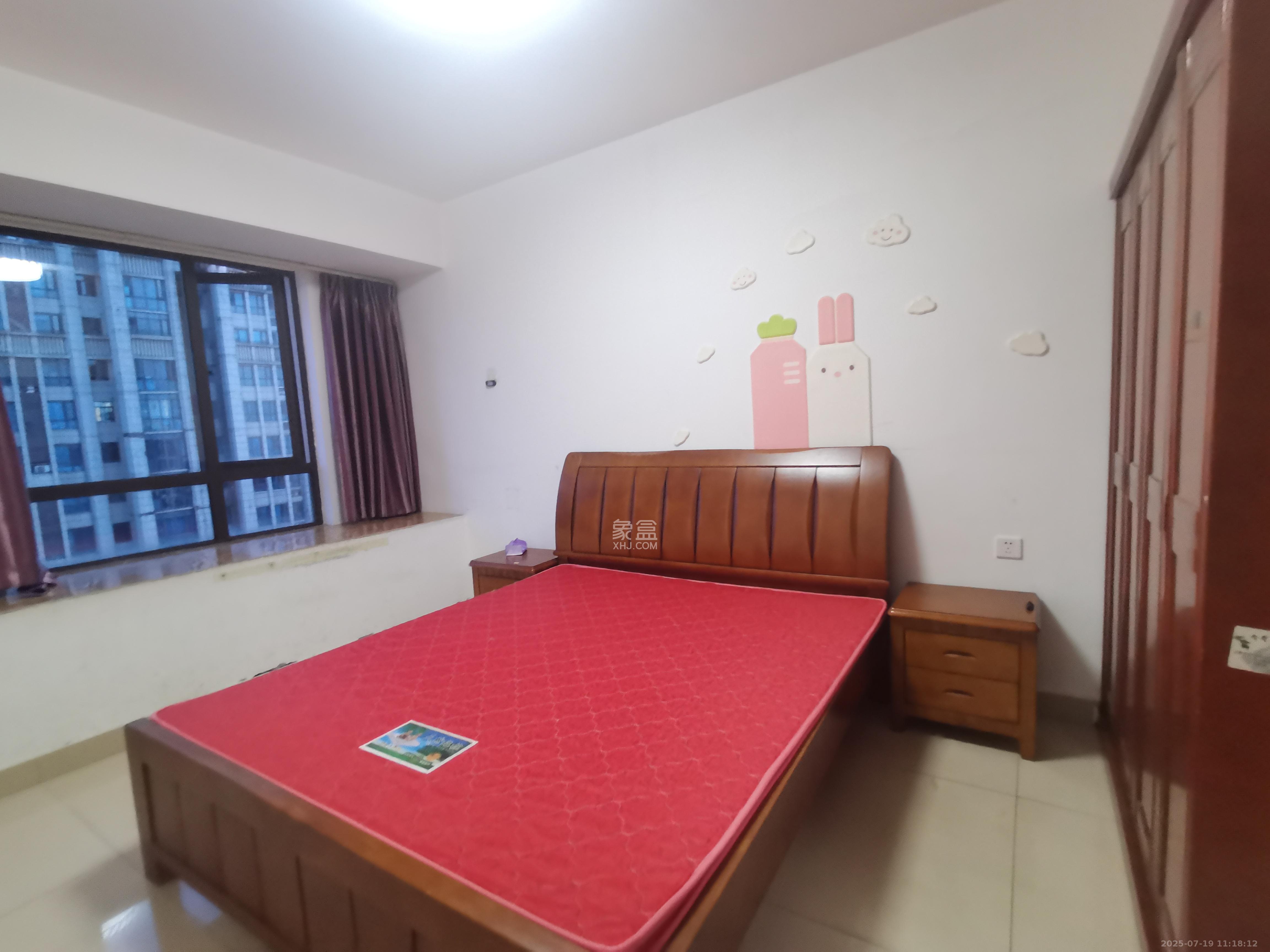 天下一家 2室2厅1卫 2300.0元/月 天下一家 2室2厅1卫 2300.0元/月室内图