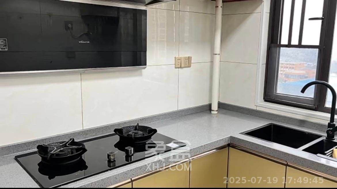 恒大名都  3室2厅1卫   1800.00元/月室内图