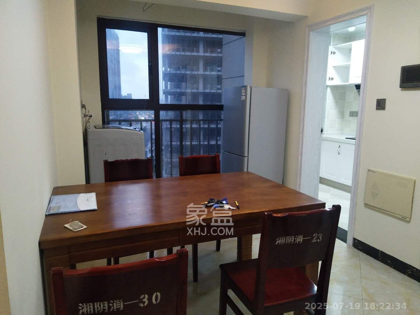 南山雍江汇（滨江国际新城）  3室2厅1卫   3600.00元/月室内图