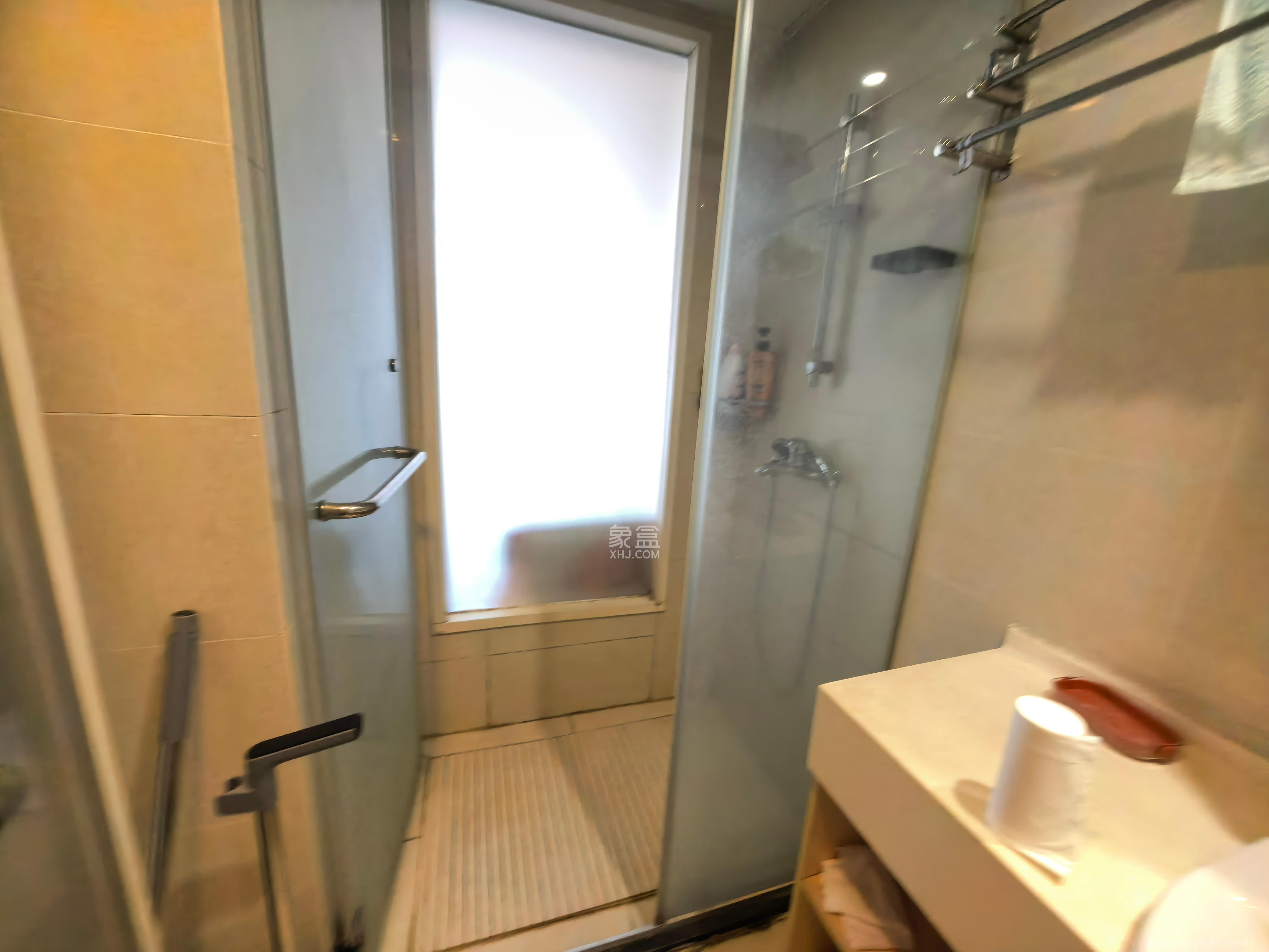 融科檀香山(融科紫檀、香山国际) 1室1厅1卫 1800.0元/月 融科檀香山(融科紫檀、香山国际) 1室1厅1卫 1800.0元/月室内图