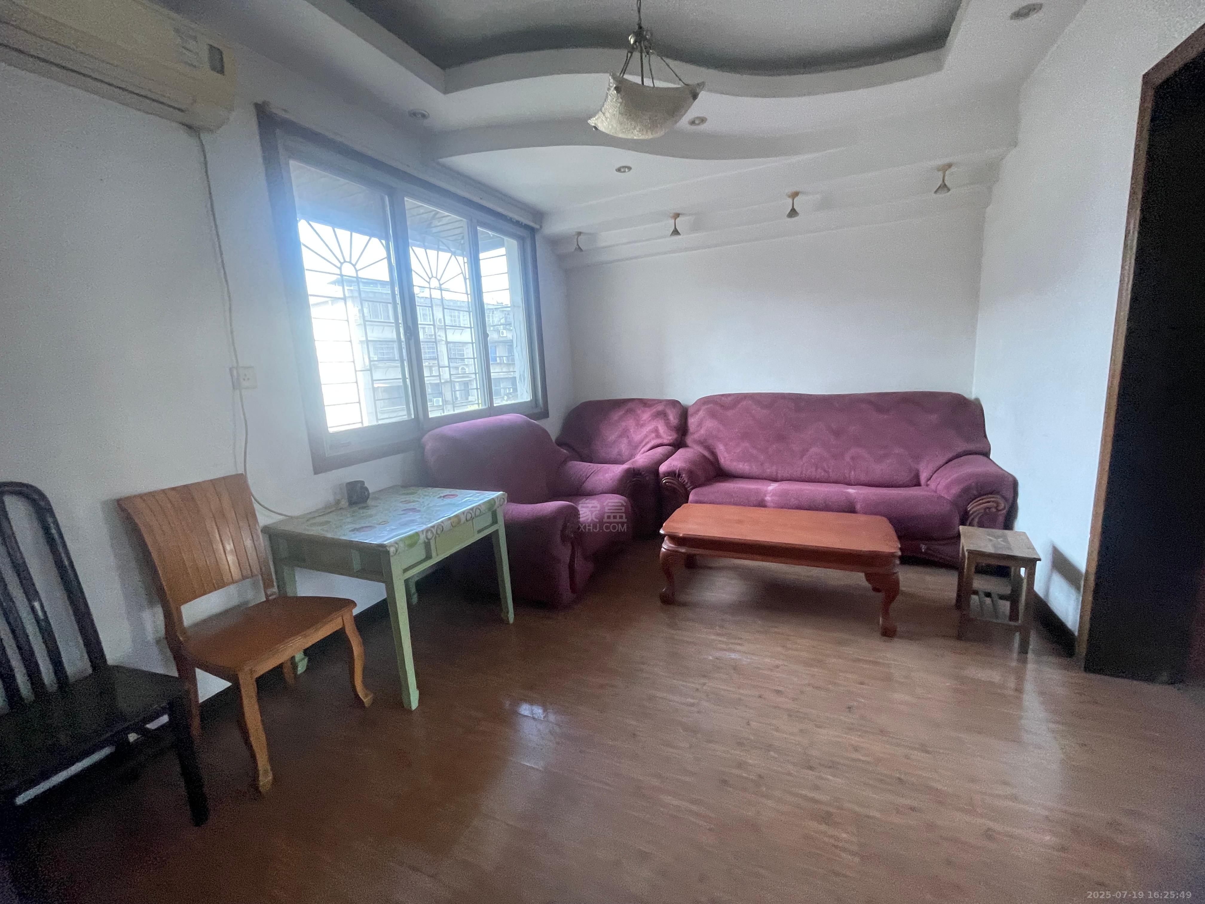 滨江一村 3室2厅1卫 1000.0元/月 滨江一村 3室2厅1卫 1000.0元/月室内图