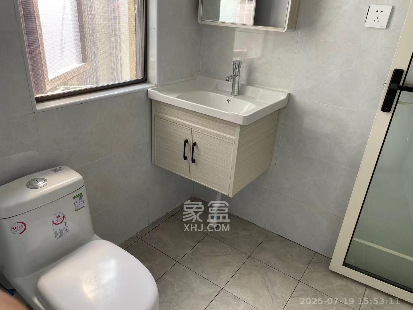 中国铁建梅溪青秀三期  3室2厅1卫   2800.00元/月室内图