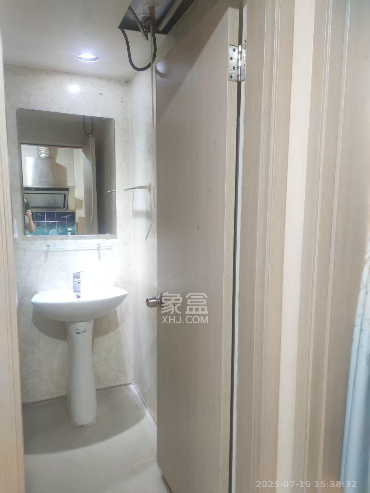 花漾年华(桂花园) 1室1厅1卫 1200.0元/月 花漾年华(桂花园) 1室1厅1卫 1200.0元/月室内图