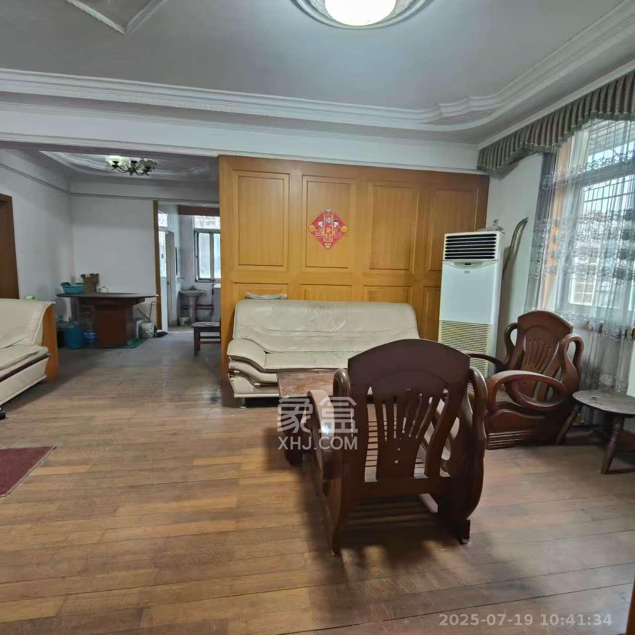 湘春路建行宿舍(佘家塘巷7号) 3室2厅2卫 2500.0元/月 湘春路建行宿舍(佘家塘巷7号) 3室2厅2卫 2500.0元/月室内图