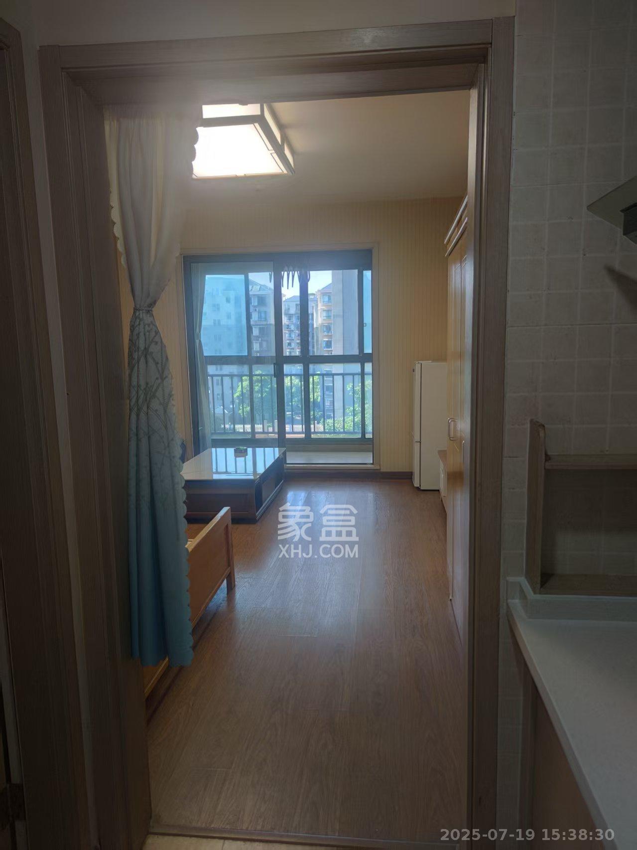 花漾年华(桂花园) 1室1厅1卫 1200.0元/月 花漾年华(桂花园) 1室1厅1卫 1200.0元/月室内图