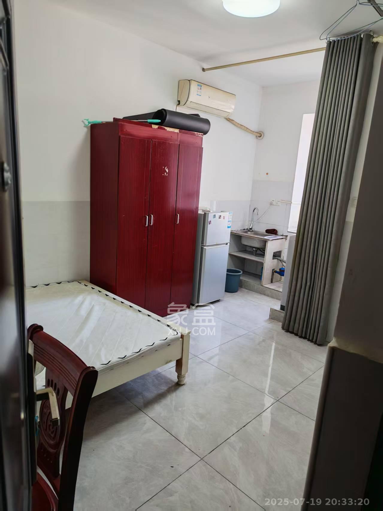 洋湖景园 1室0厅0卫 1000.0元/月 洋湖景园 1室0厅0卫 1000.0元/月室内图