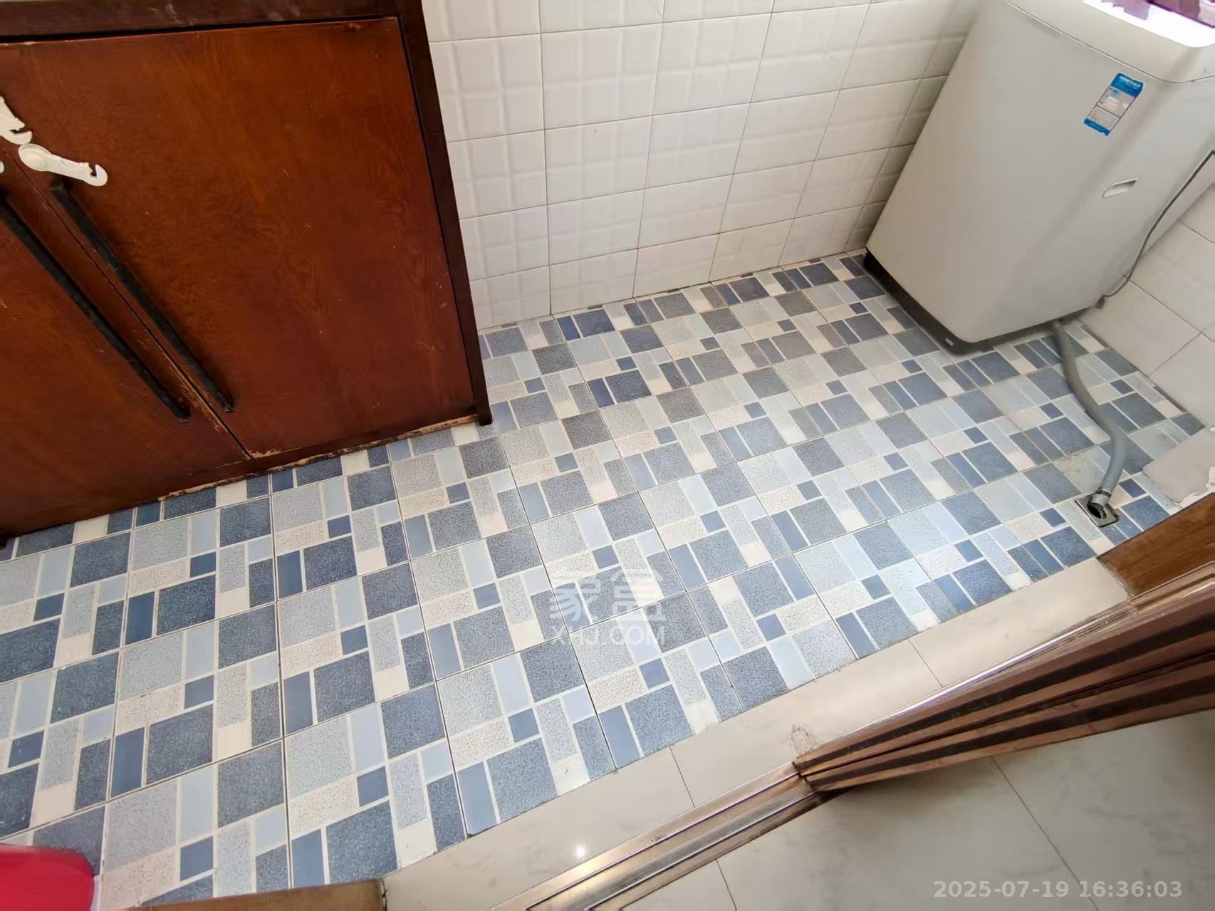 新开铺176号(环线拆迁指挥部) 3室2厅1卫 1700.0元/月 新开铺176号(环线拆迁指挥部) 3室2厅1卫 1700.0元/月室内图