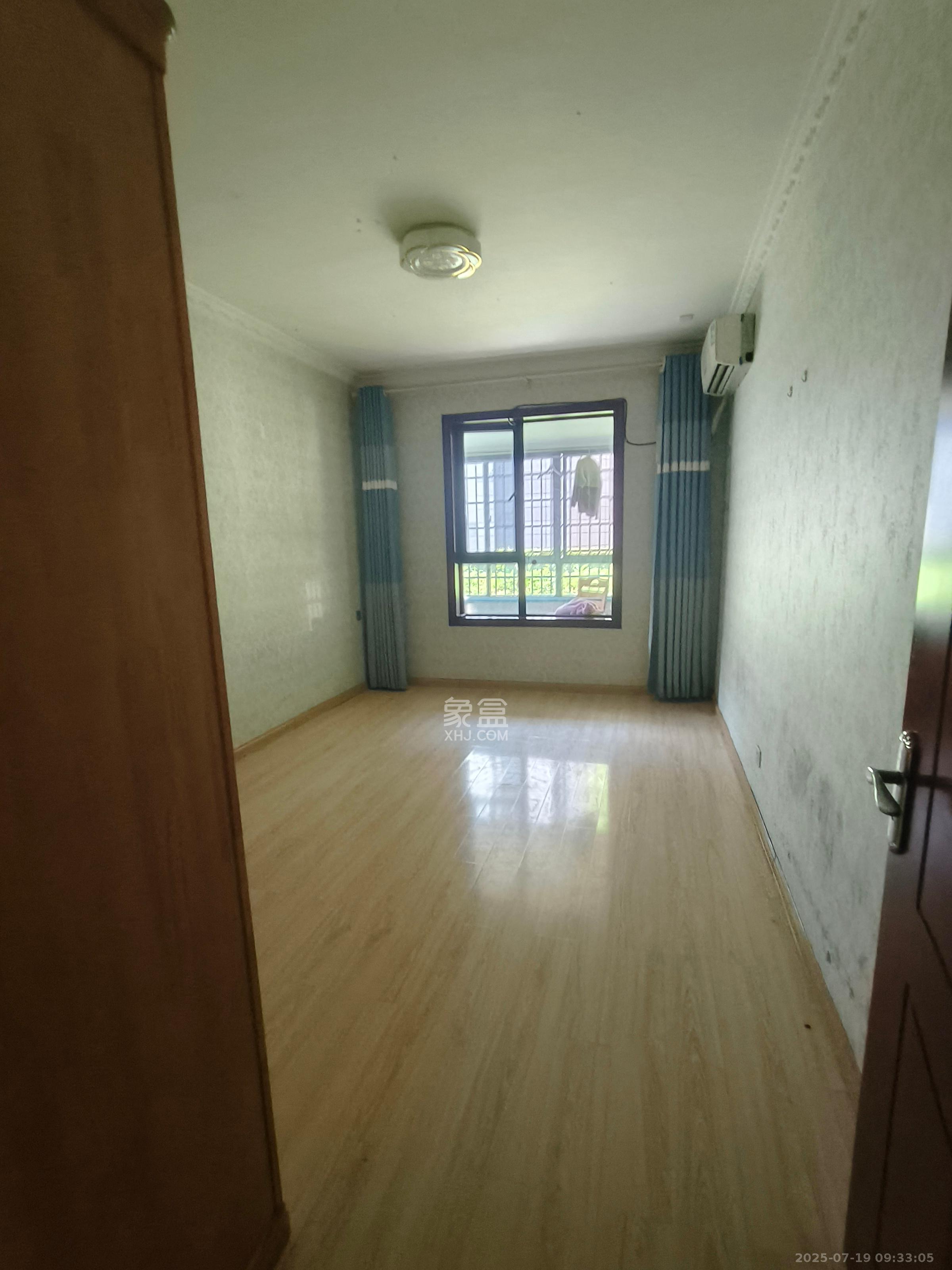 长房时代城  4室2厅2卫    3550.0元/月 长房时代城  4室2厅2卫    3550.0元/月室内图