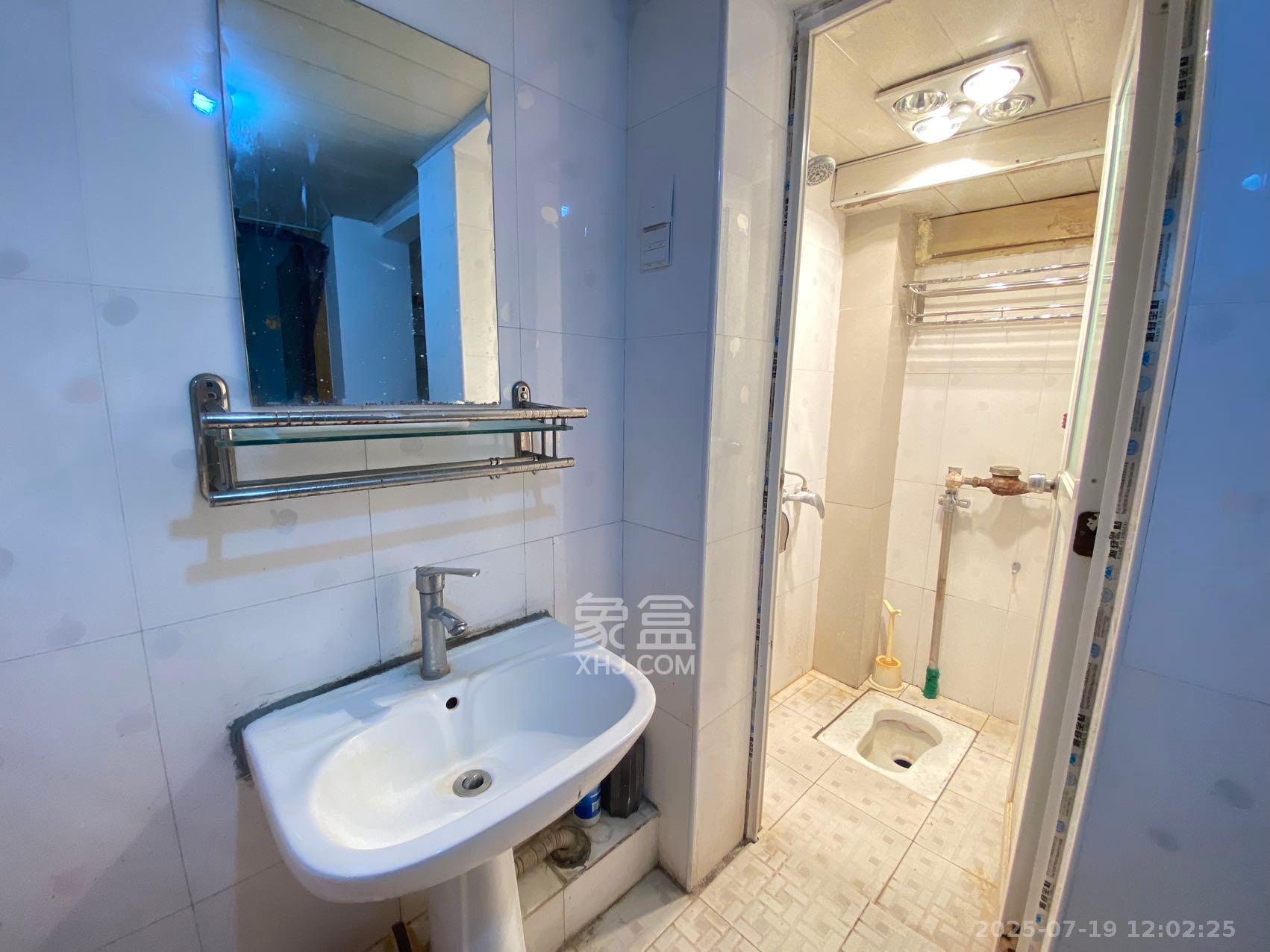 省建苑小区  3室1厅1卫    1900.0元/月室内图