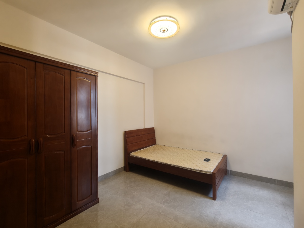 海糖小区一二期  3室2厅1卫    2500.0元/月 海糖小区一二期  3室2厅1卫    2500.0元/月室内图