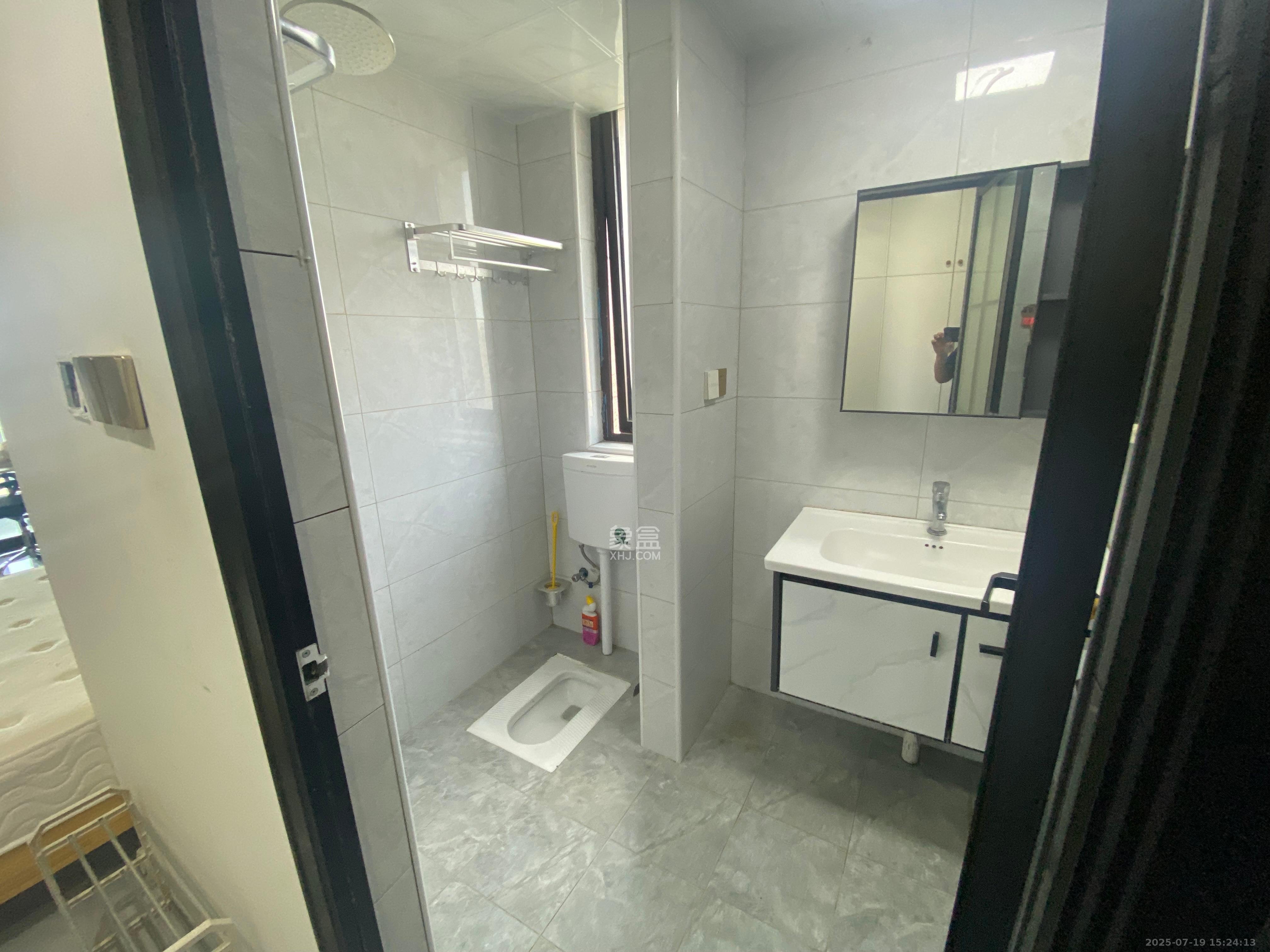 明昇壹城(明昇时代广场)二期 1室1厅1卫 1400.0元/月 明昇壹城(明昇时代广场)二期 1室1厅1卫 1400.0元/月室内图