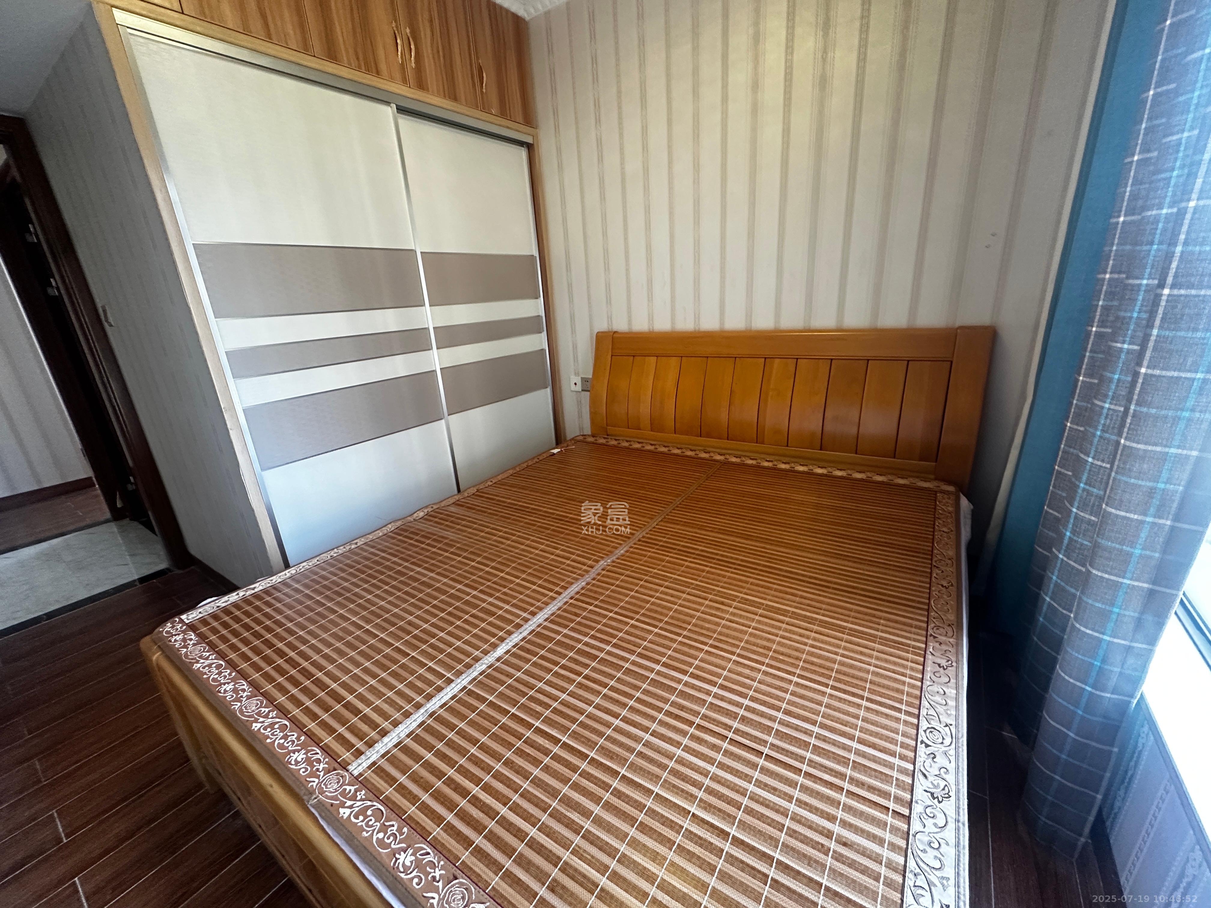龙湖湘风原著（龙湖湘风星城）  1室2厅1卫   1800.00元/月室内图